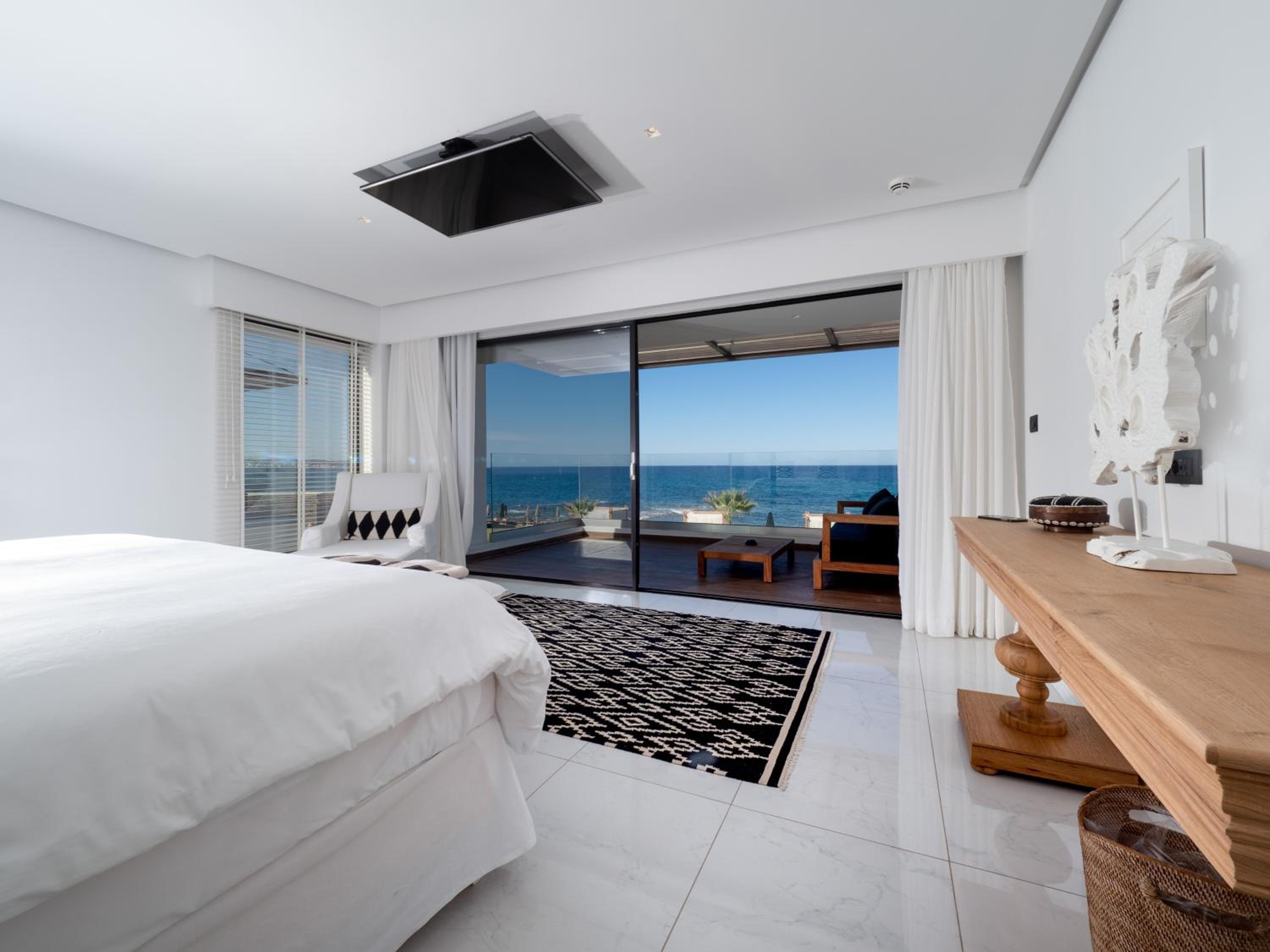 Dream Villa with Private Pool - Beach Front