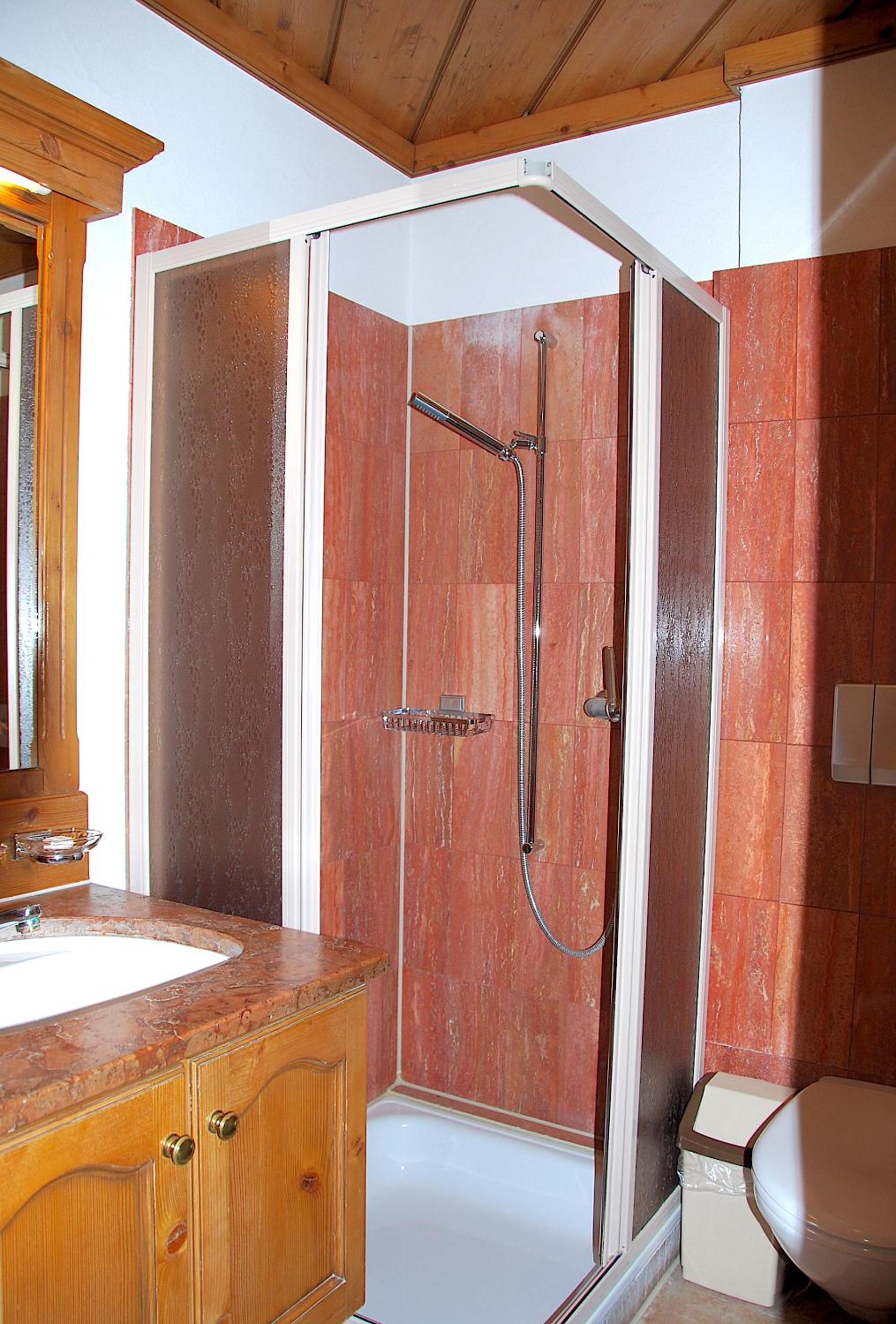 Double Room - Photo 5