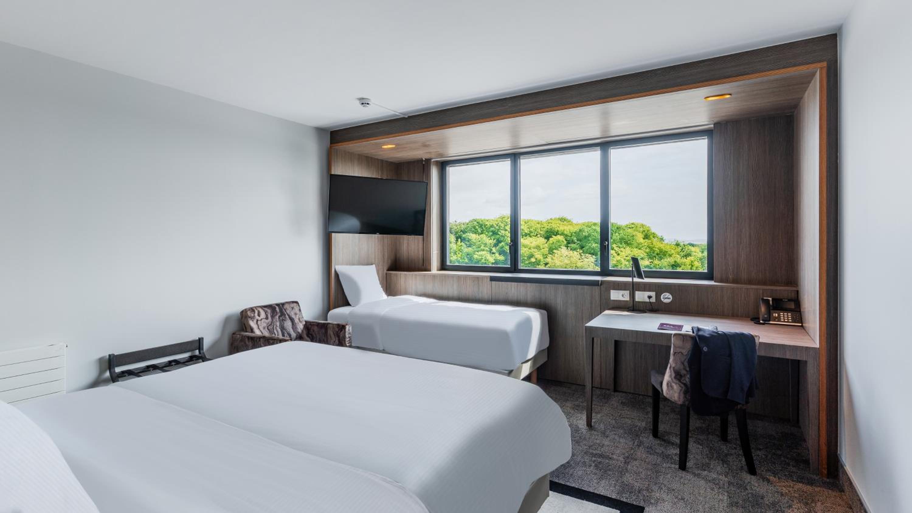Triple Superior Room with One Queen Bed and One Single Bed Triple Superior Room with One Queen Bed and One Single Bed