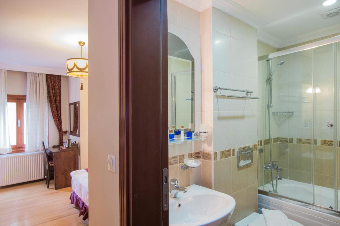 Deluxe Double or Twin Room with Balcony photo 2