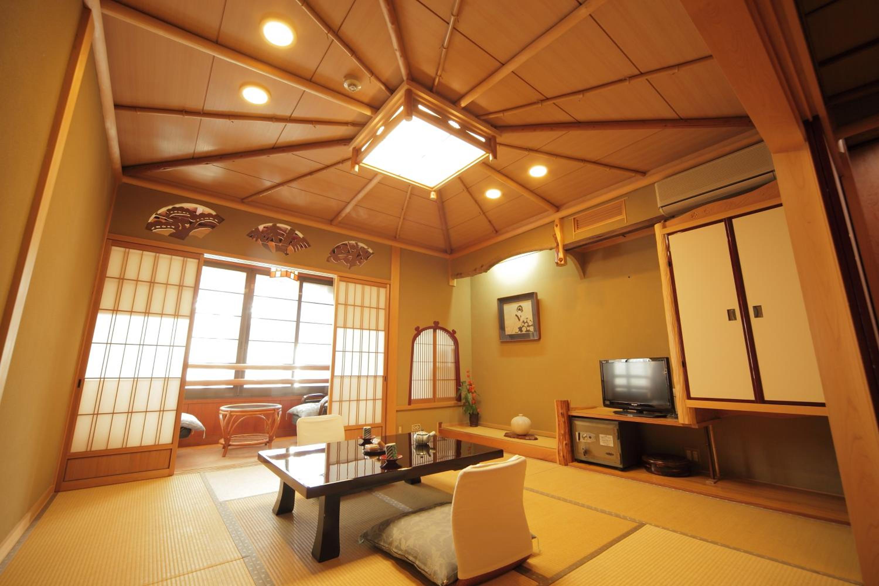 Japanese-Style Twin Room with Shared Bathroom