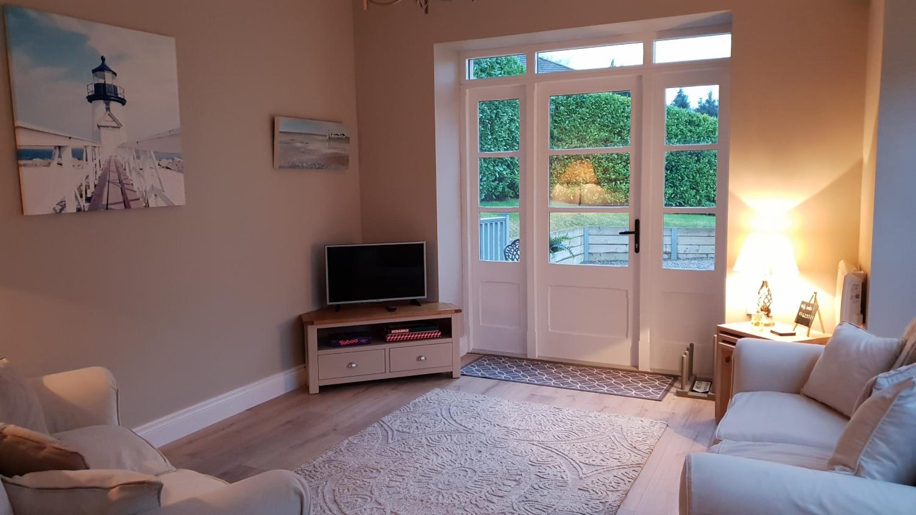 Two-Bedroom House - Photo 22