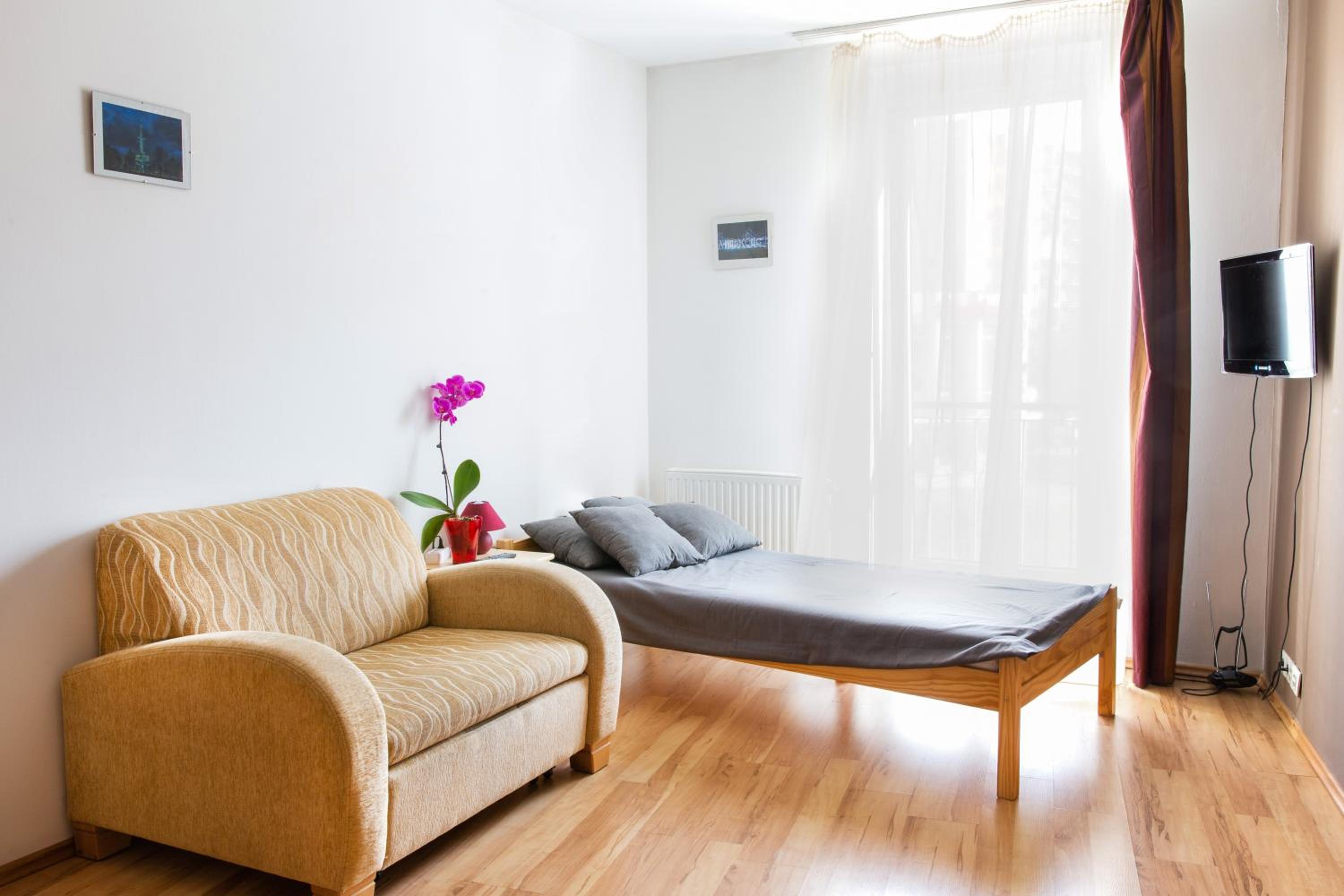 Apartment photo 1