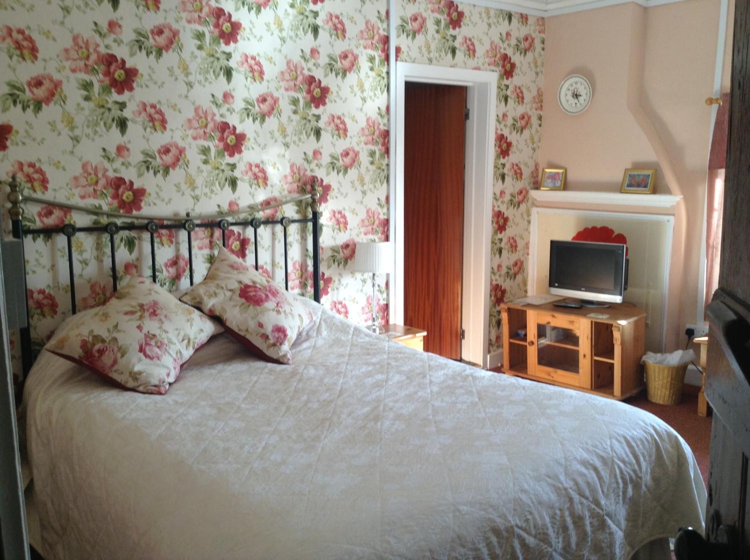 Double Room with Private Bathroom photo 2