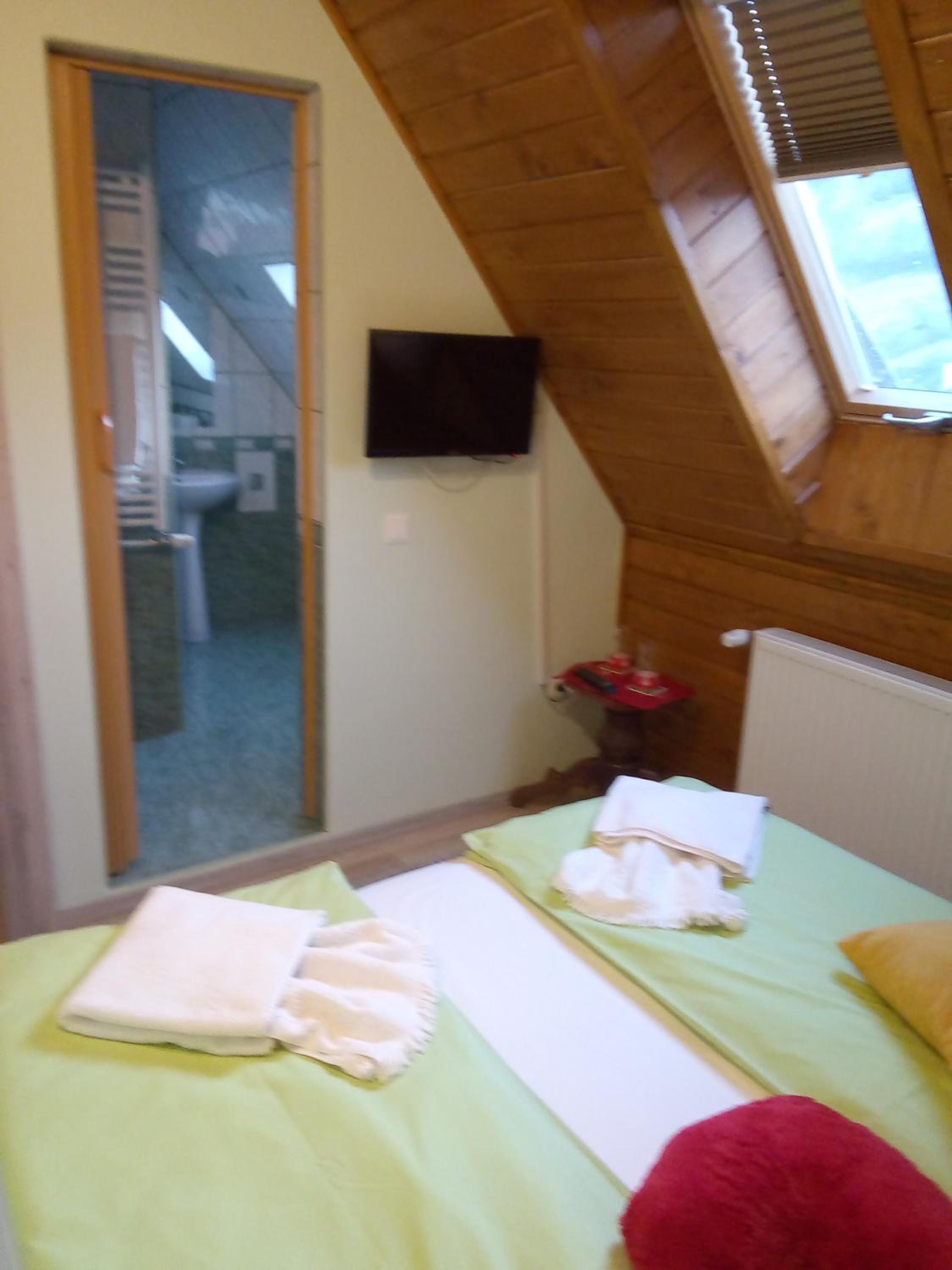 Double Room with Private Bathroom photo 2