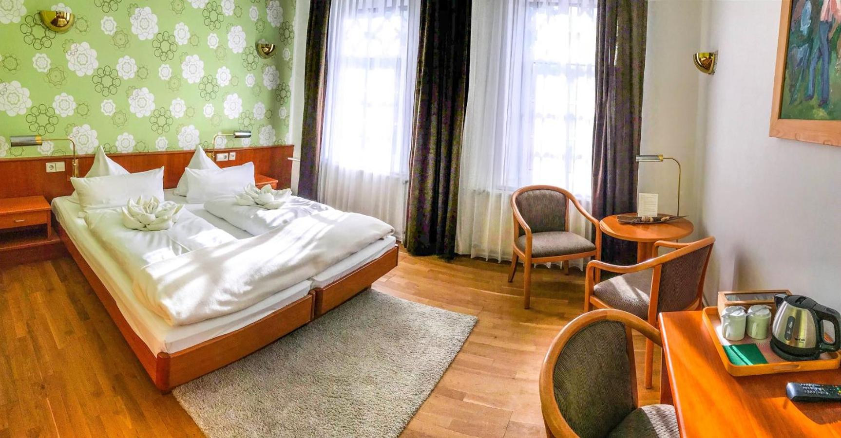 Double Room - Photo 5