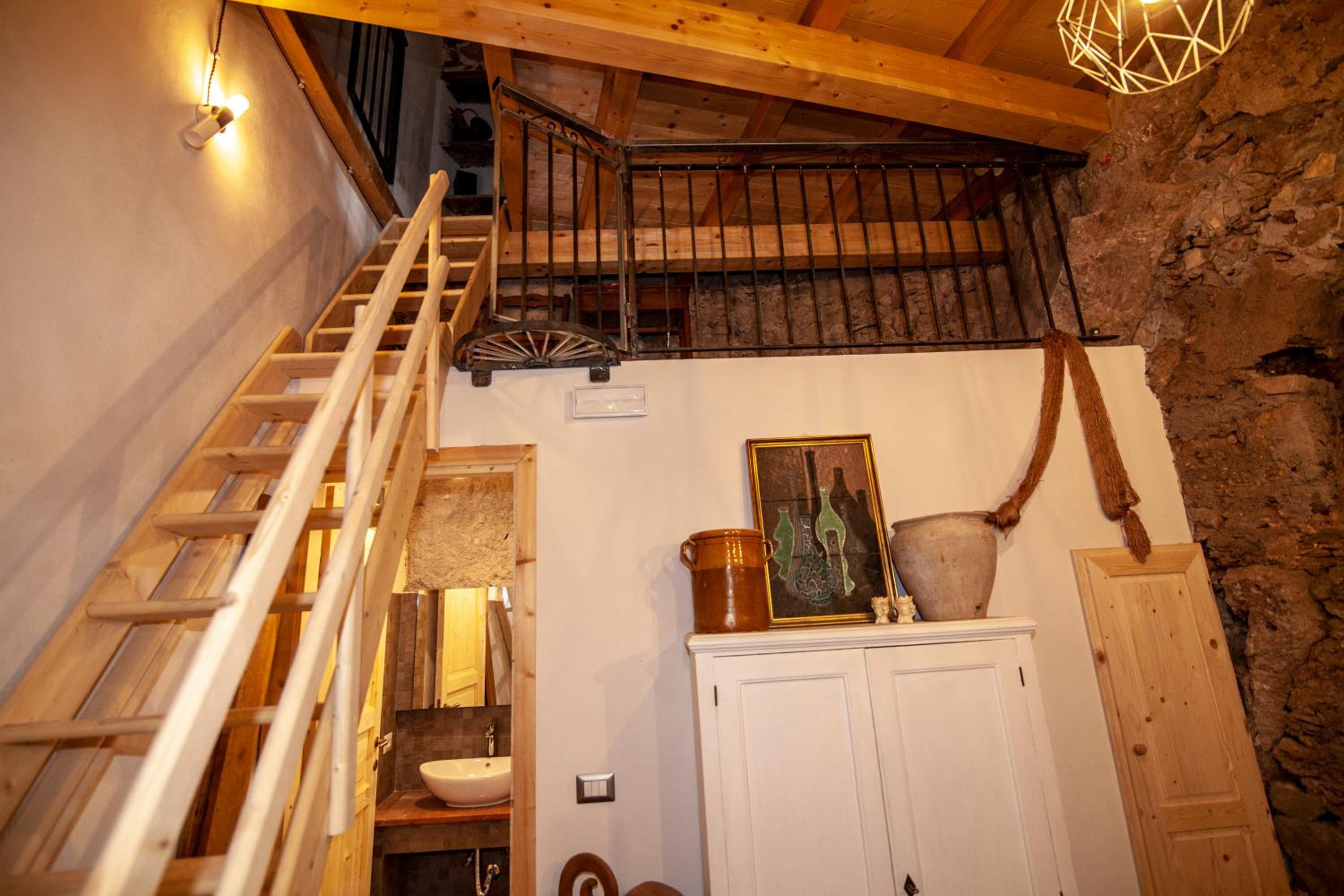 One-Bedroom House photo 1
