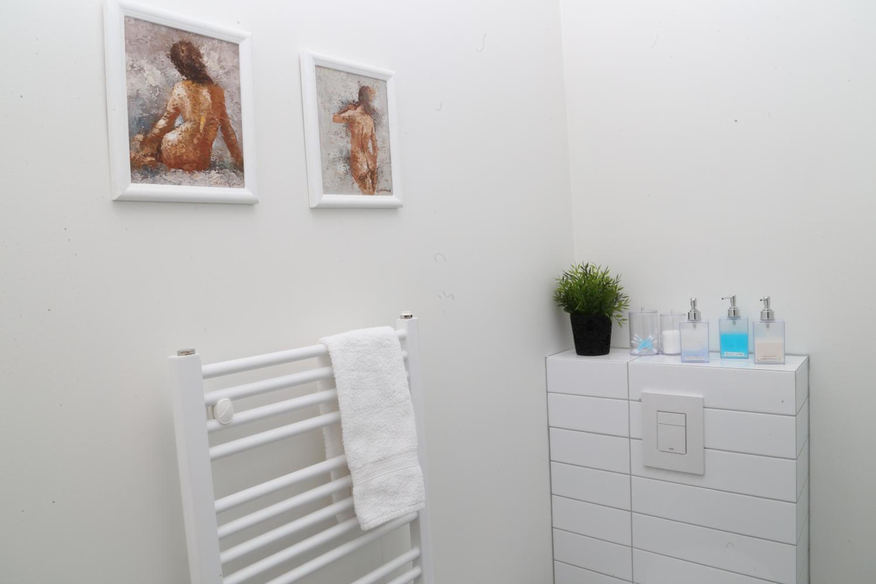 Studio (3 Adults) - Photo 6