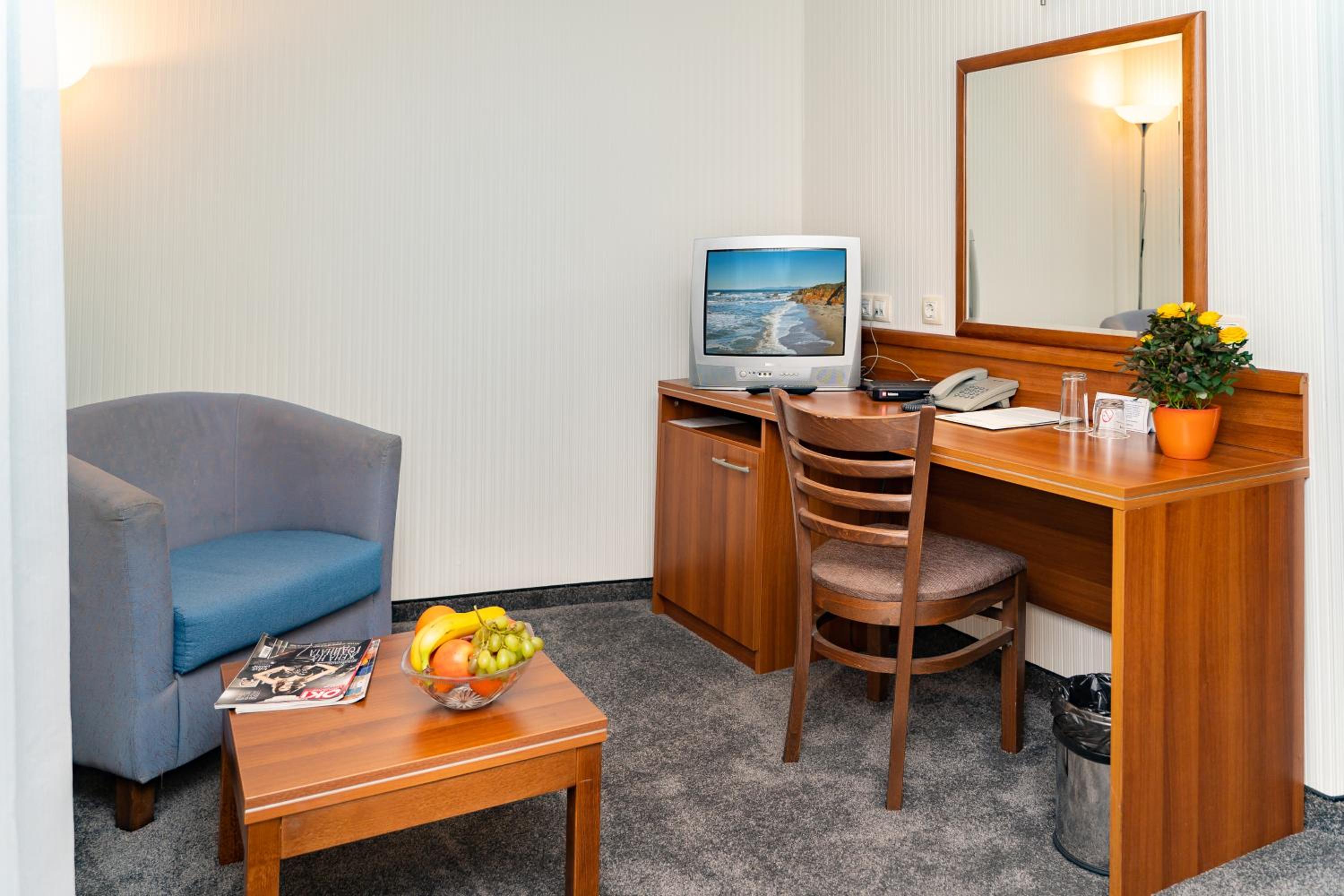 Economy Single Room with City View photo 3