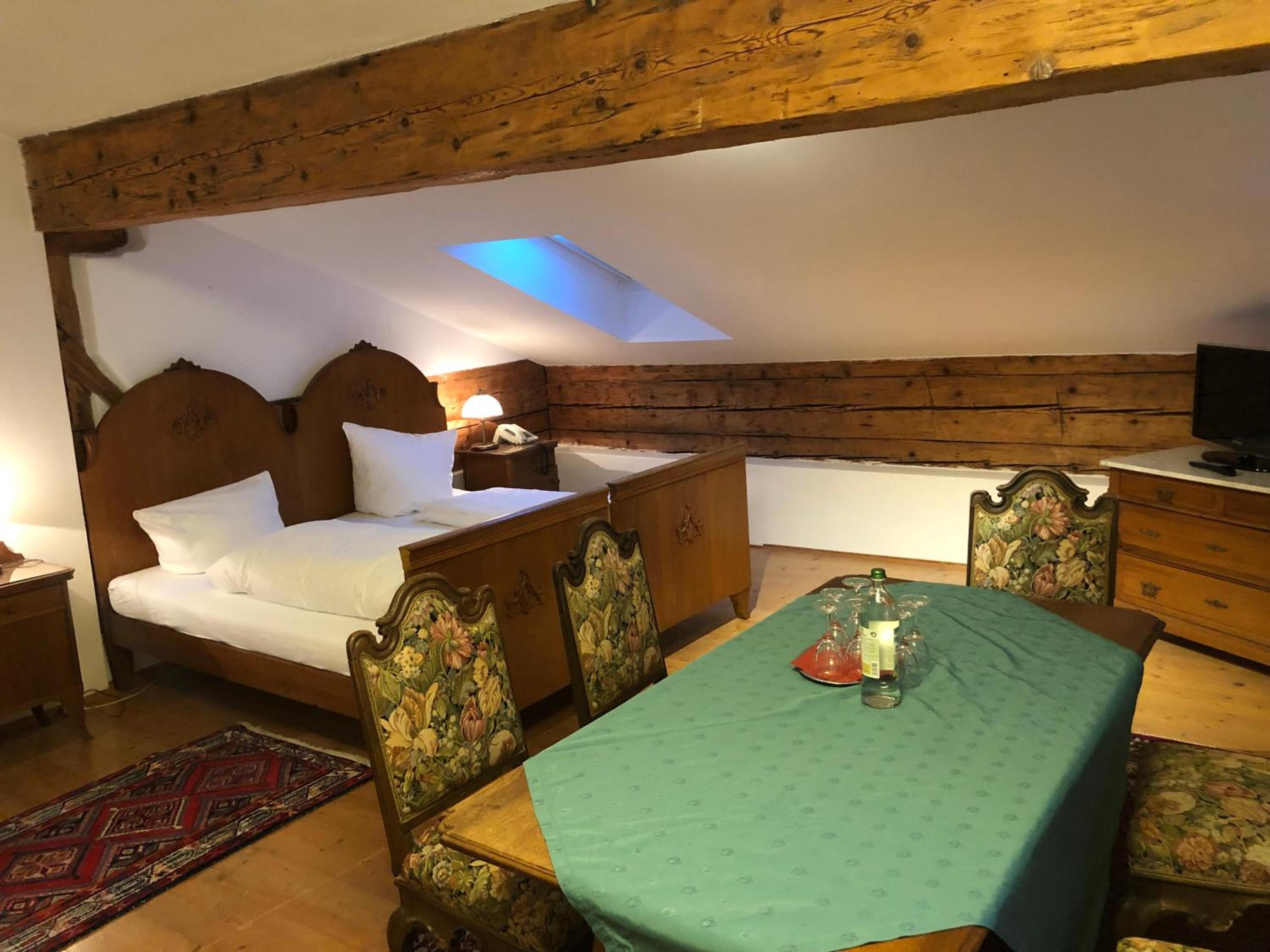 Three-Bedroom Suite - Photo 6