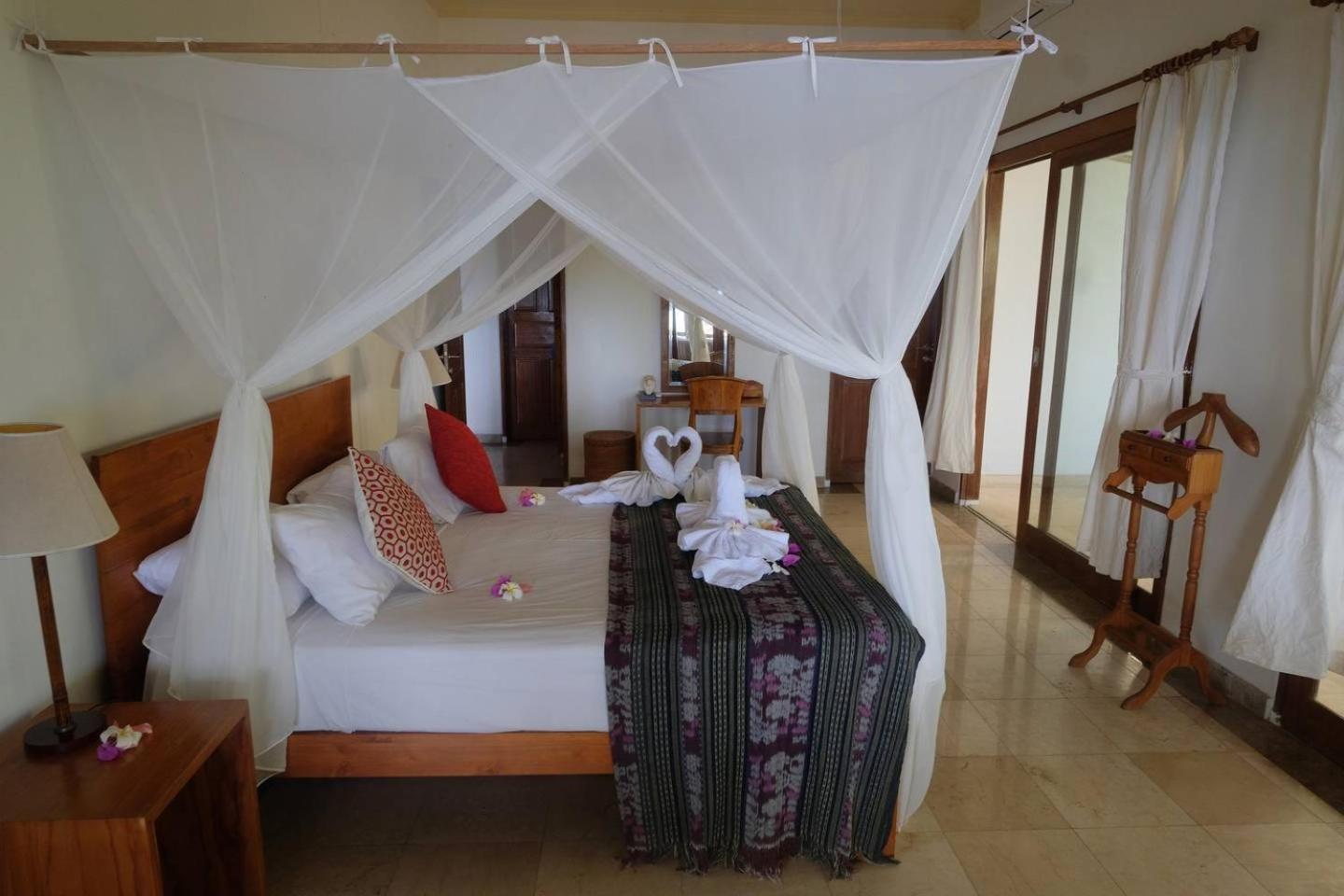 Three-Bedroom Villa photo 1