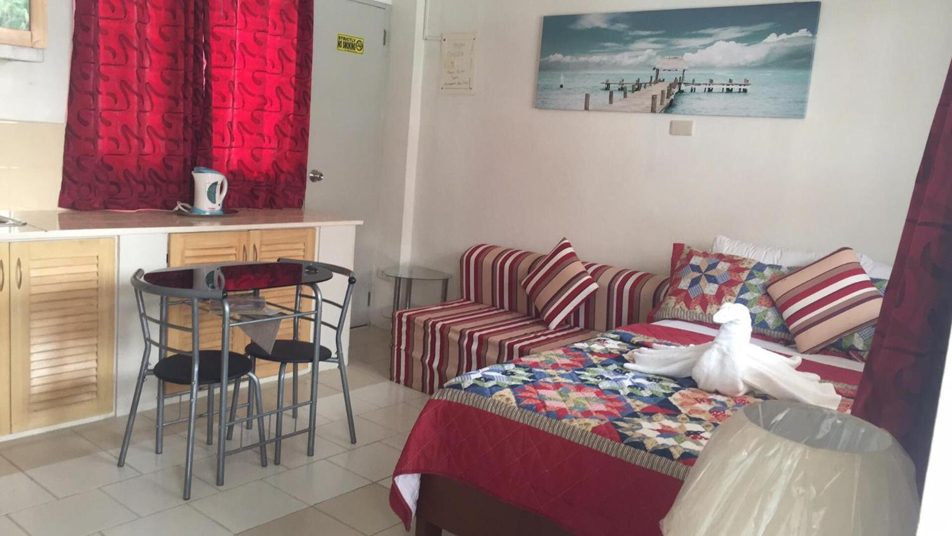 Deluxe Double Room with Balcony - Photo 17
