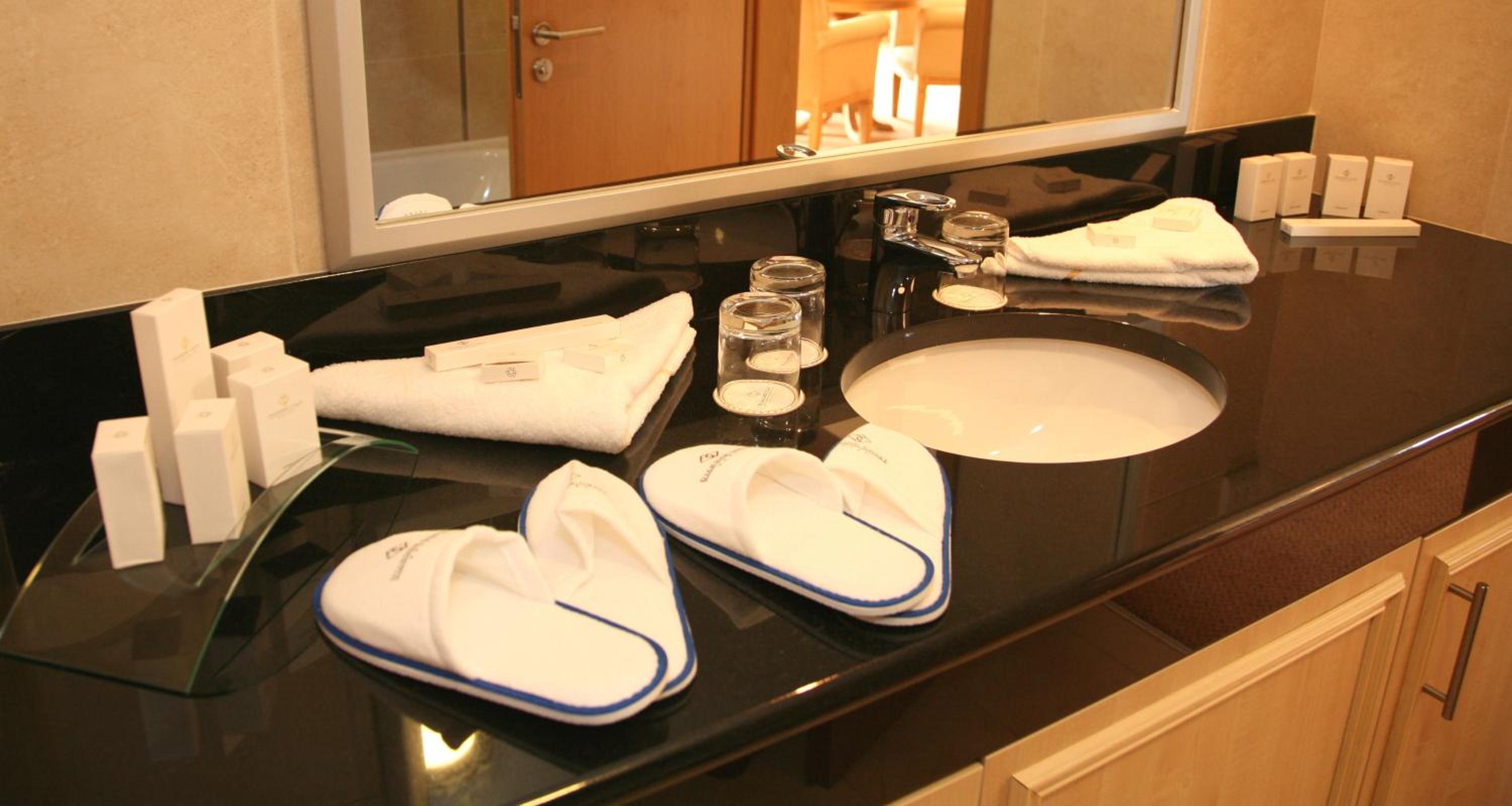 Standard Triple Room - Photo 3