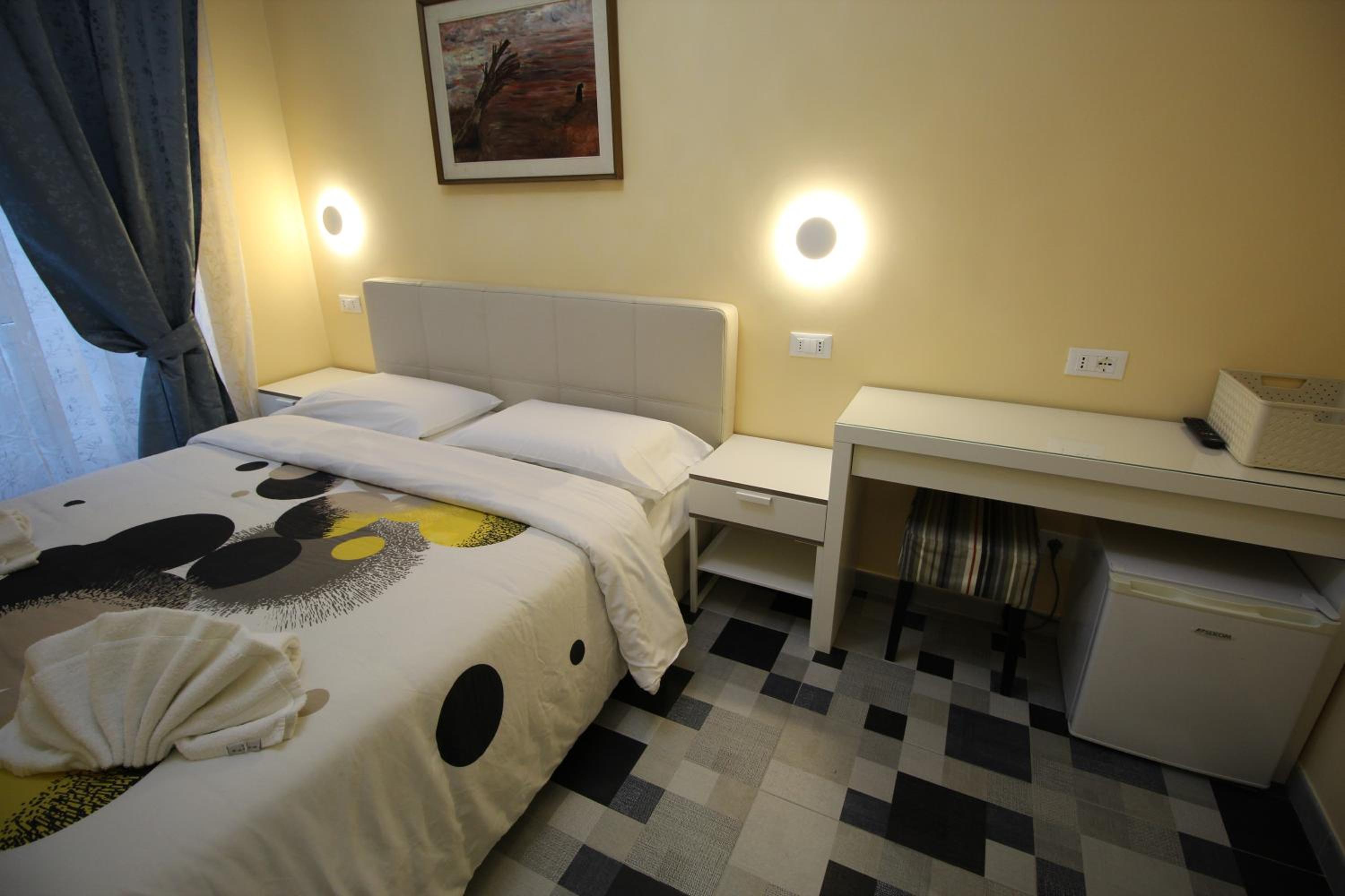 Double Room with Private Bathroom photo 2
