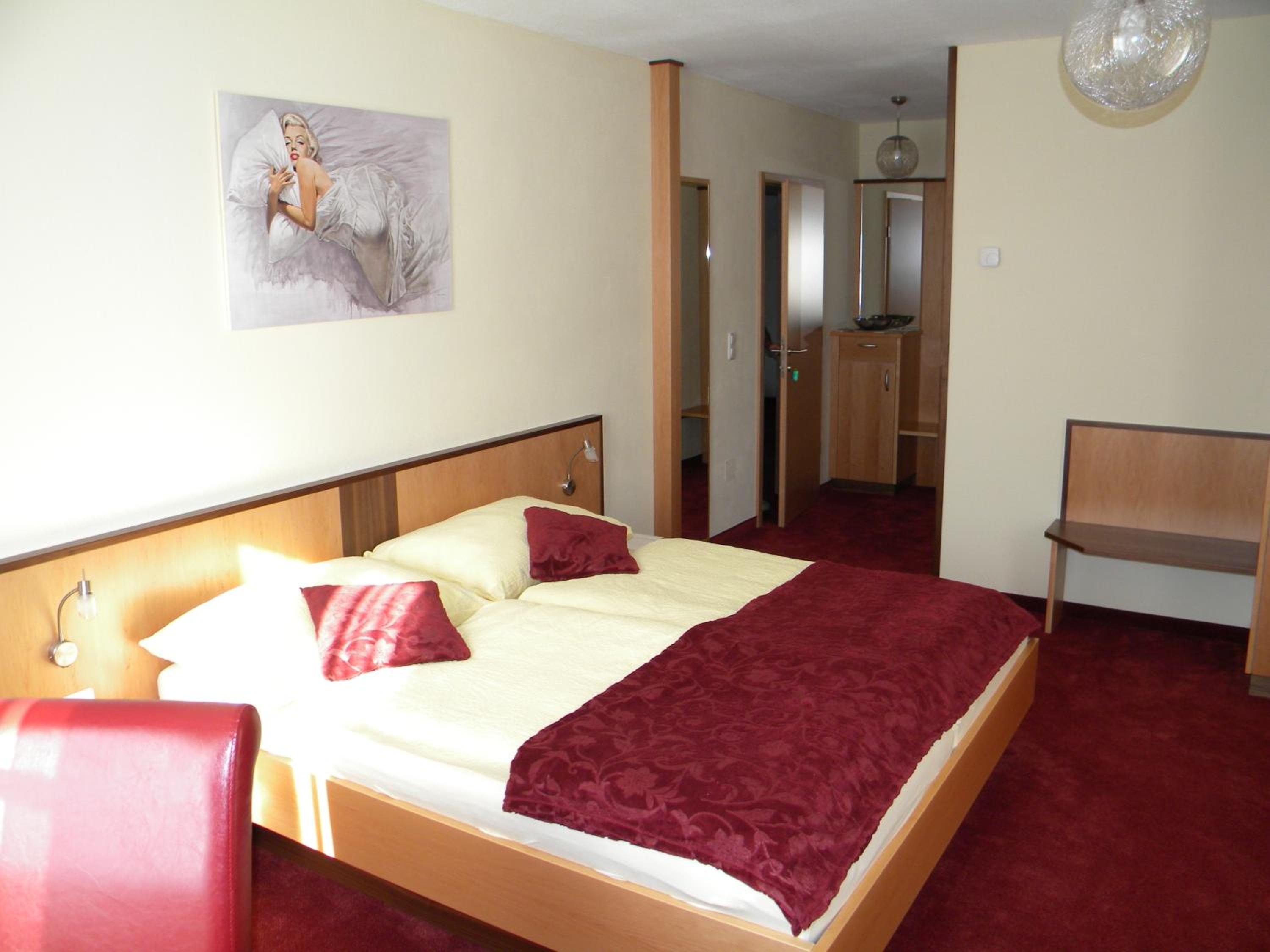 Double Room with Balcony photo 2