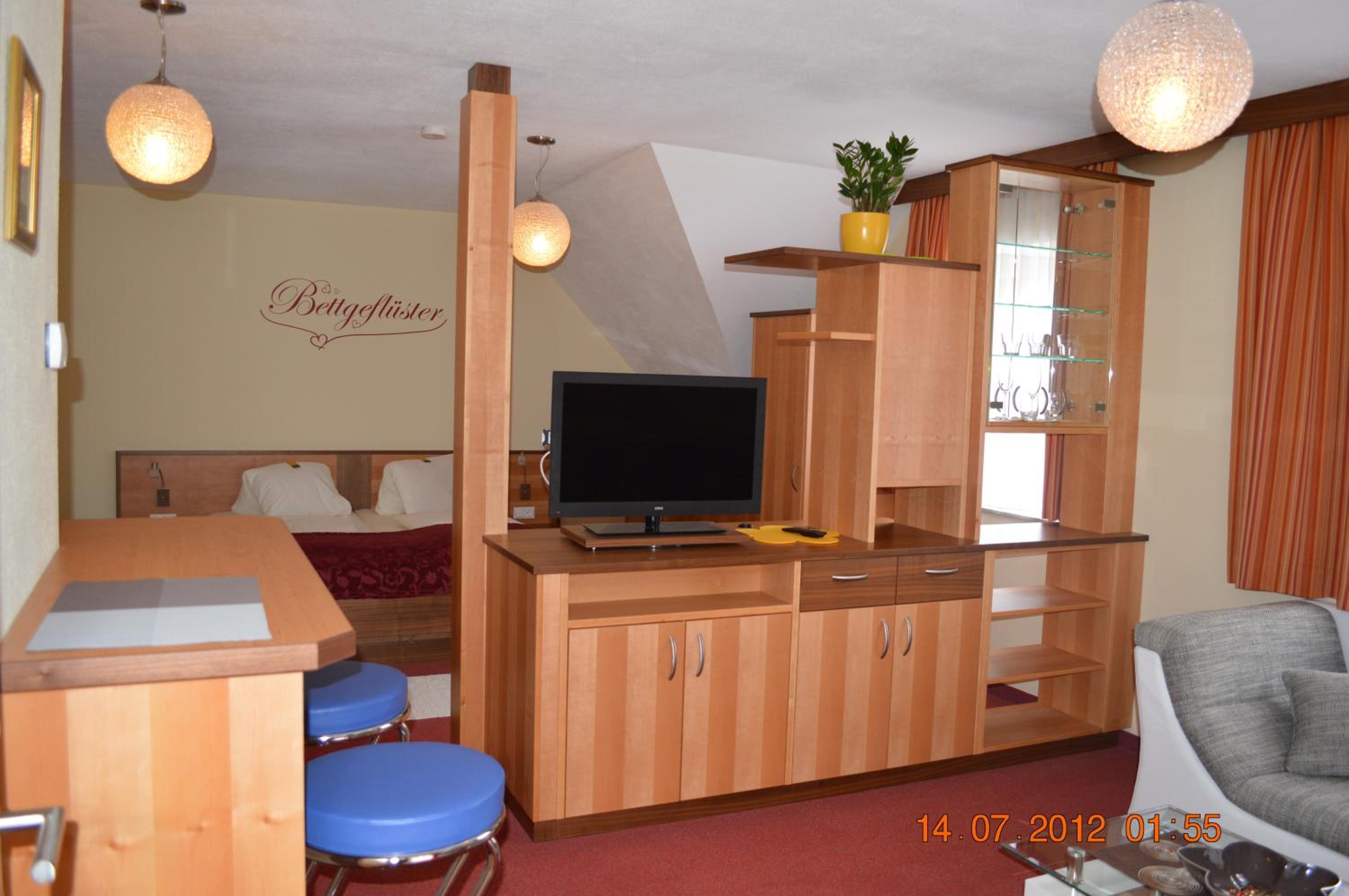 Apartment with Terrace photo 2