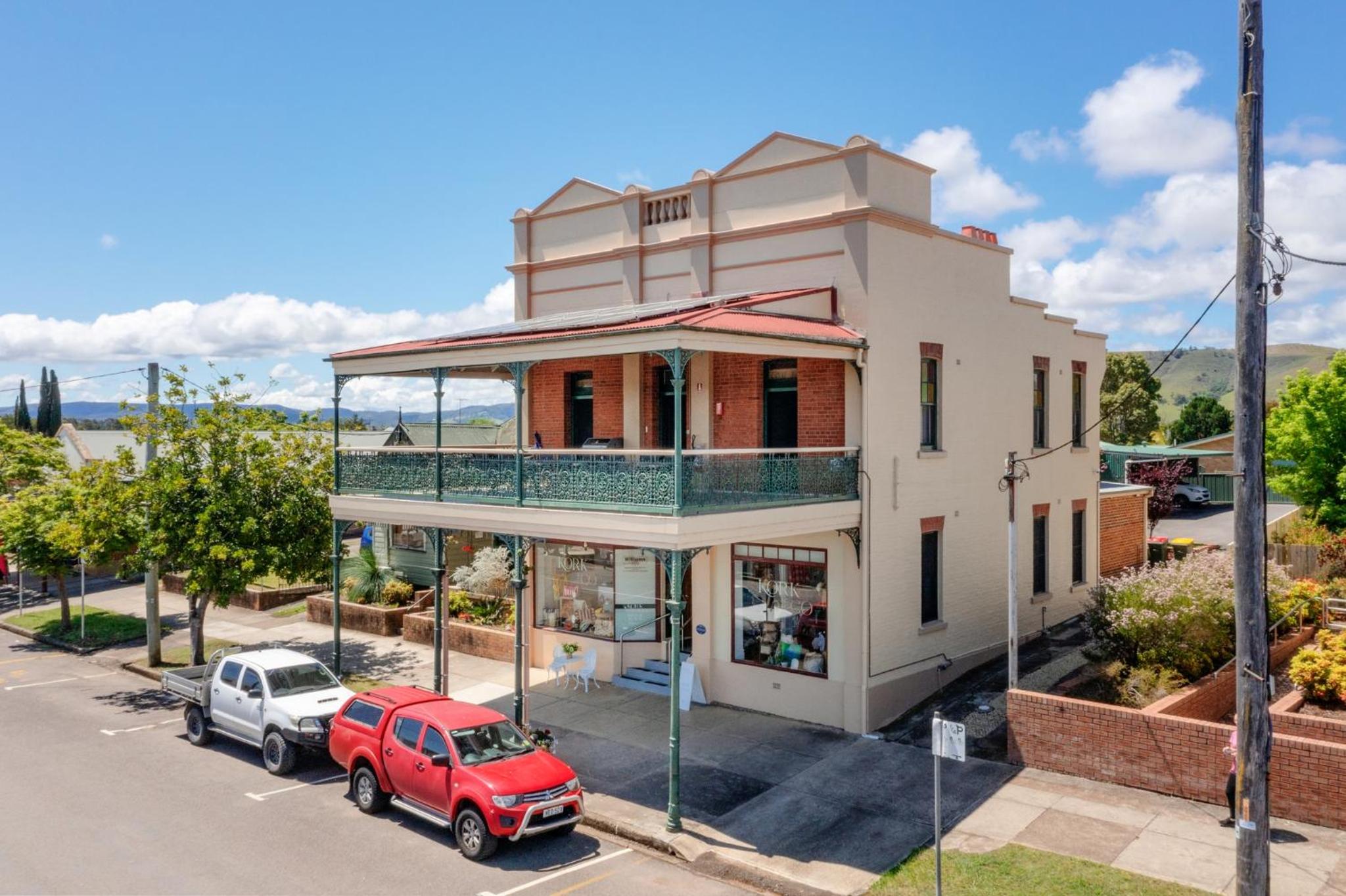 Three-Bedroom Premium Apartment with Balcony