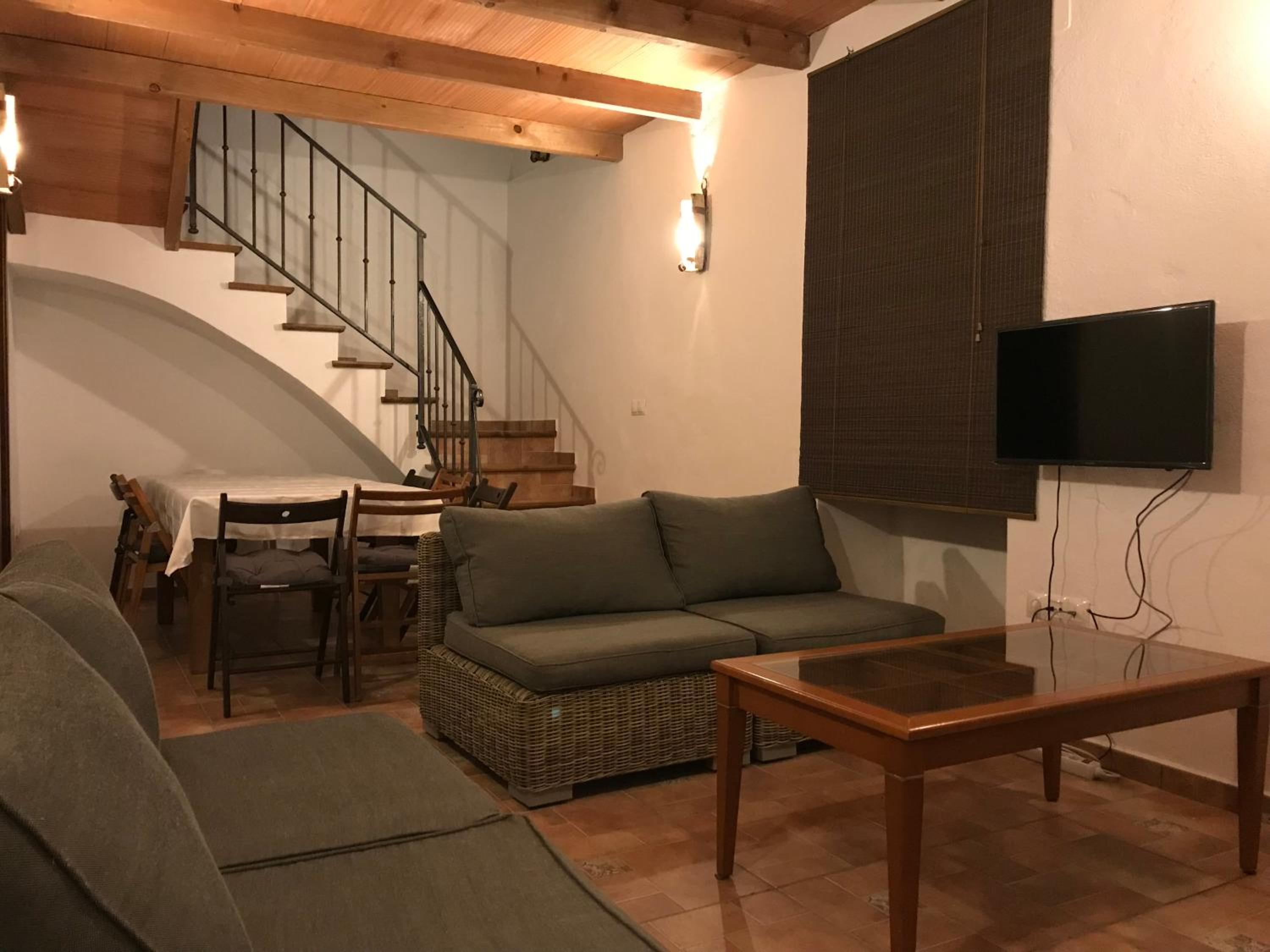 Four-Bedroom House photo 3