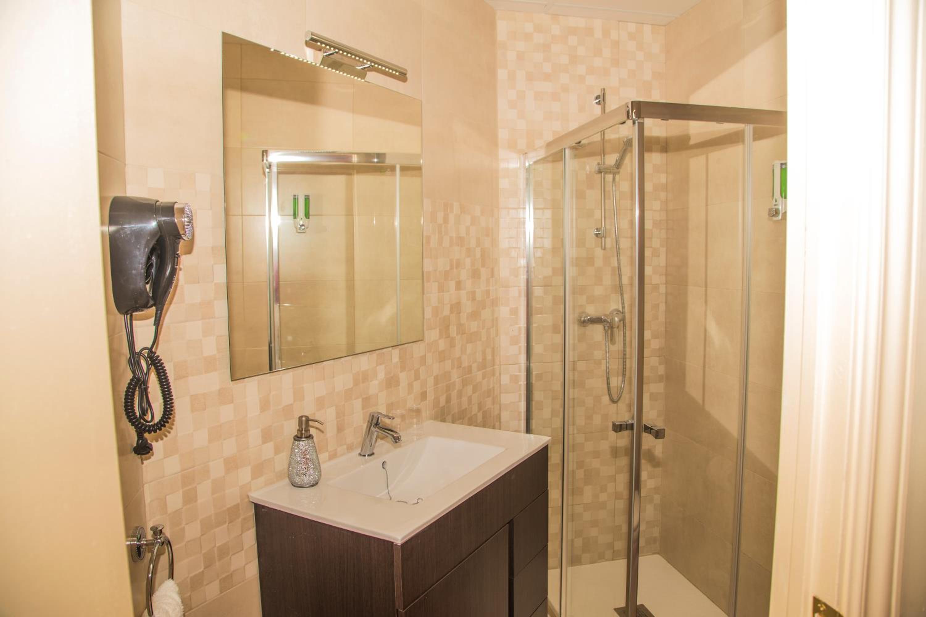 Deluxe Twin Room photo 2