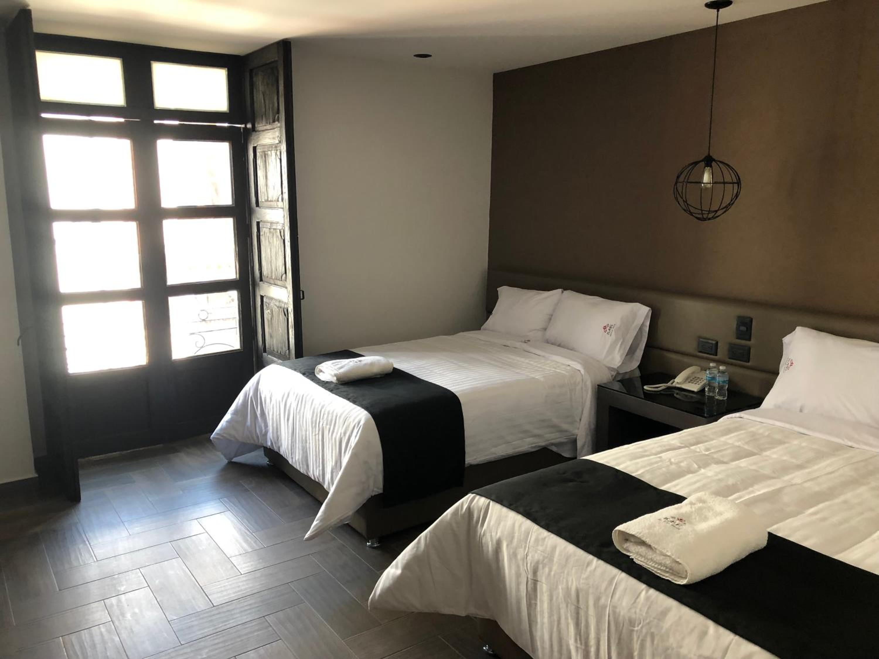 Twin Room - Photo 2