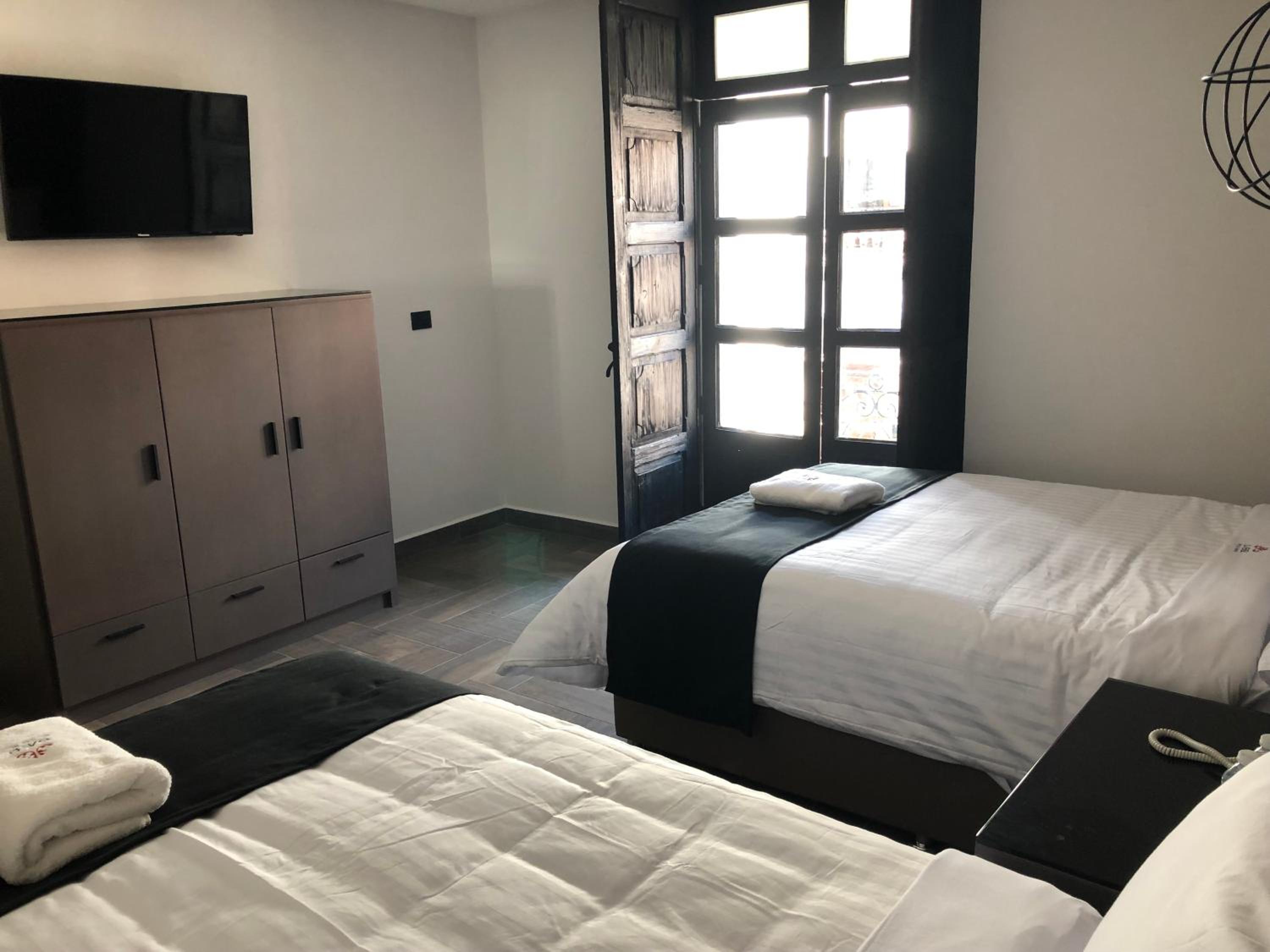 Twin Room - Photo 4