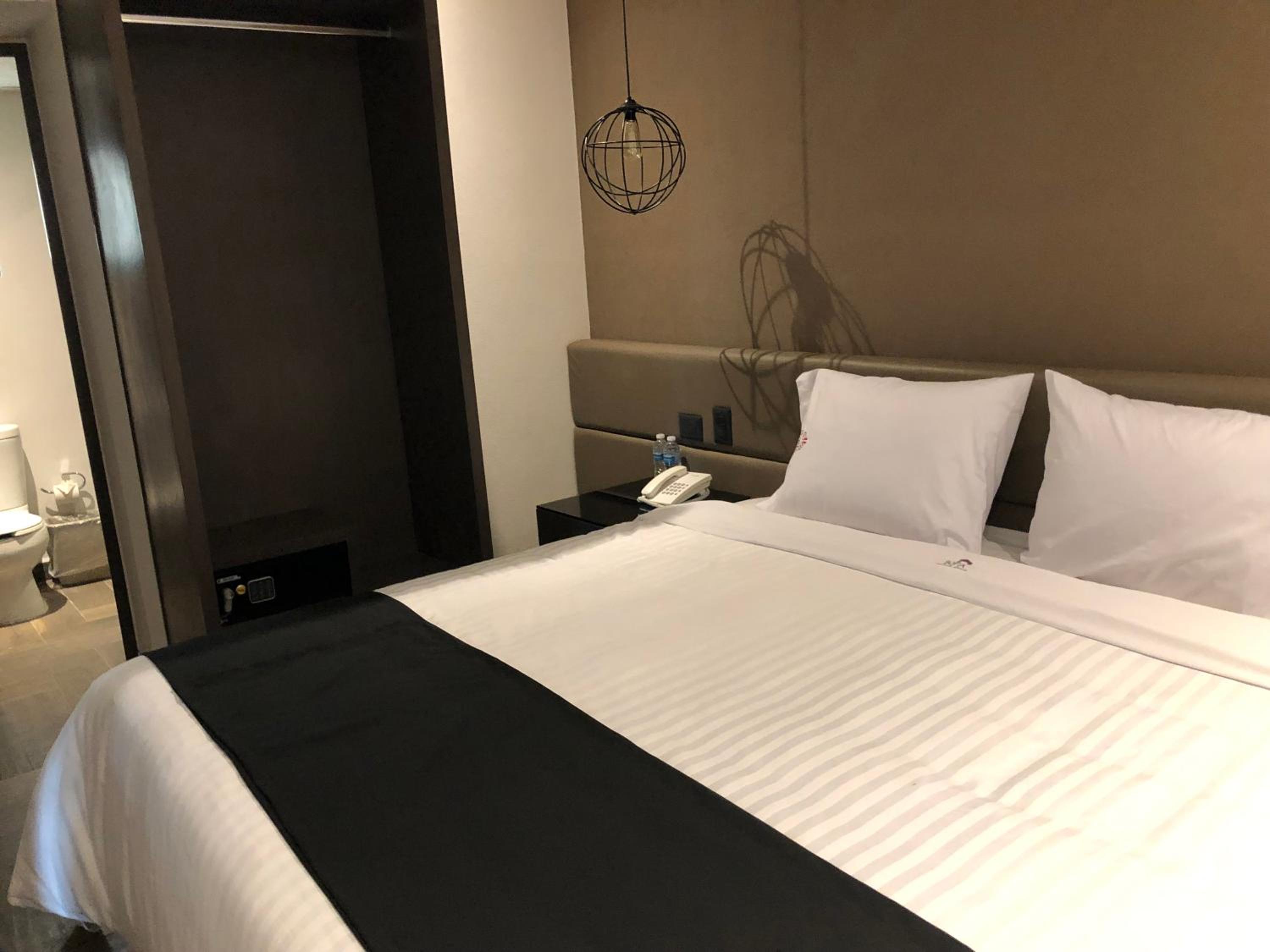 Double Room - Photo 2