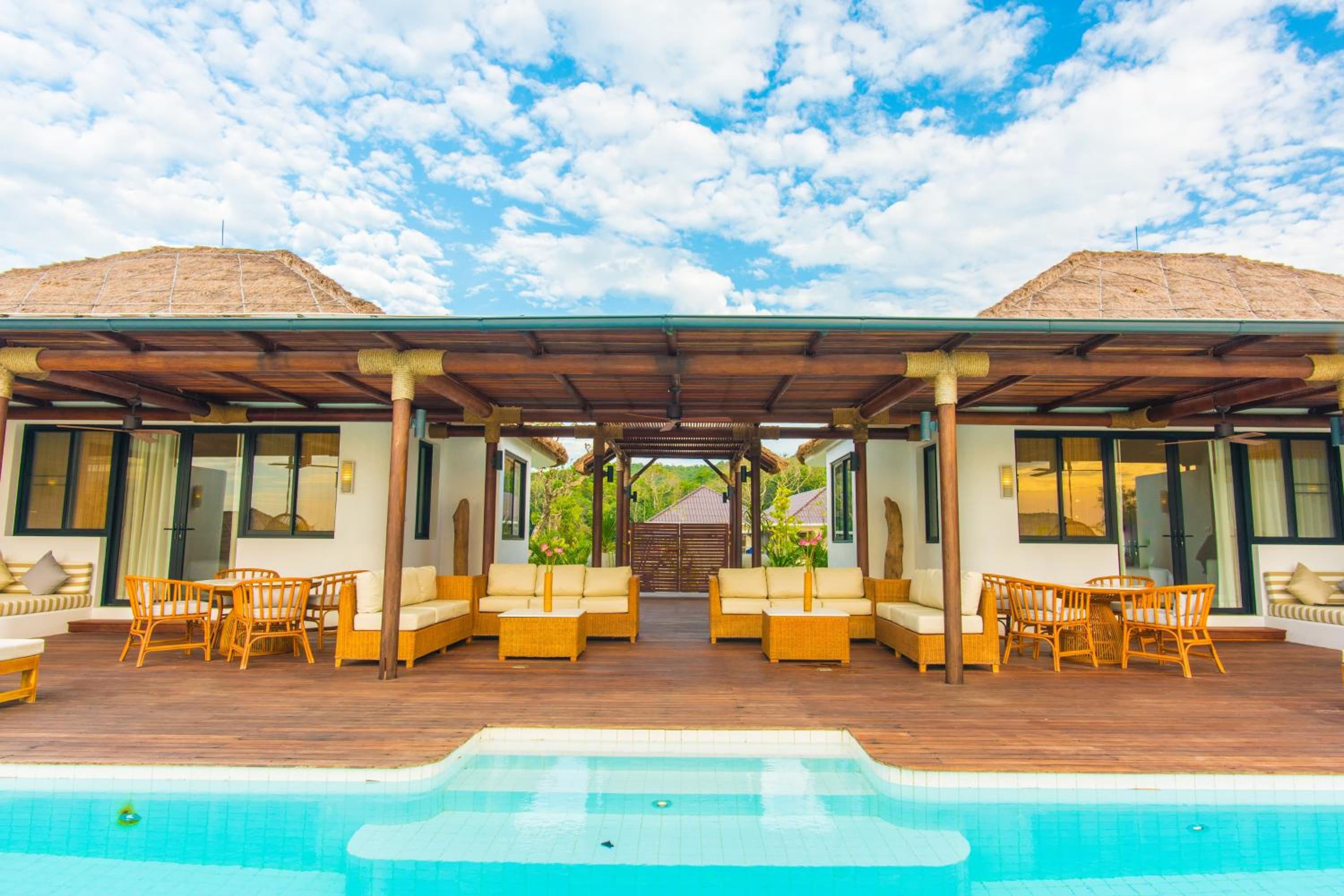 2 Bedroom Oceanview Pool Villa photo 1