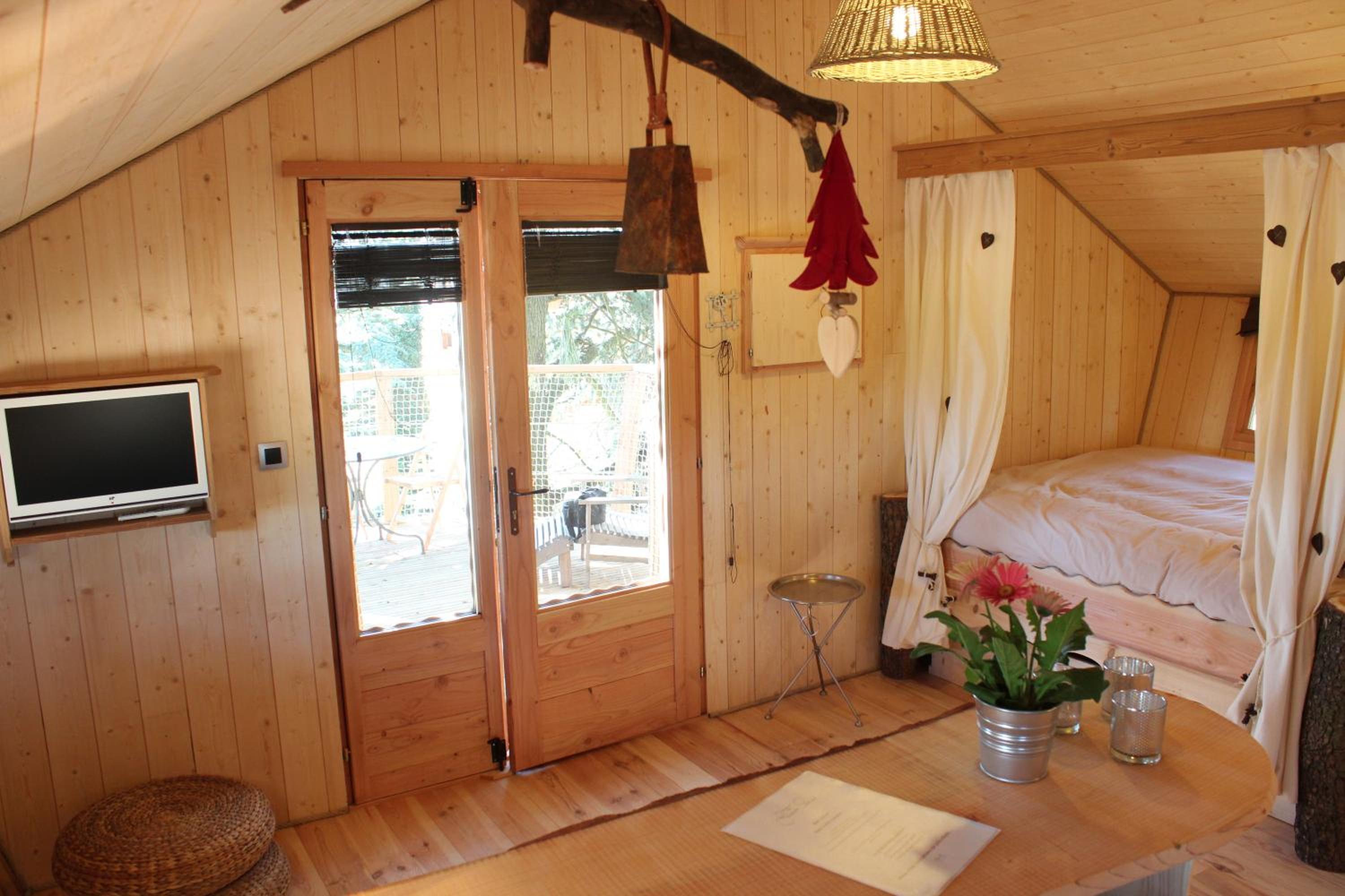 Tree House - Valley View - Photo 3
