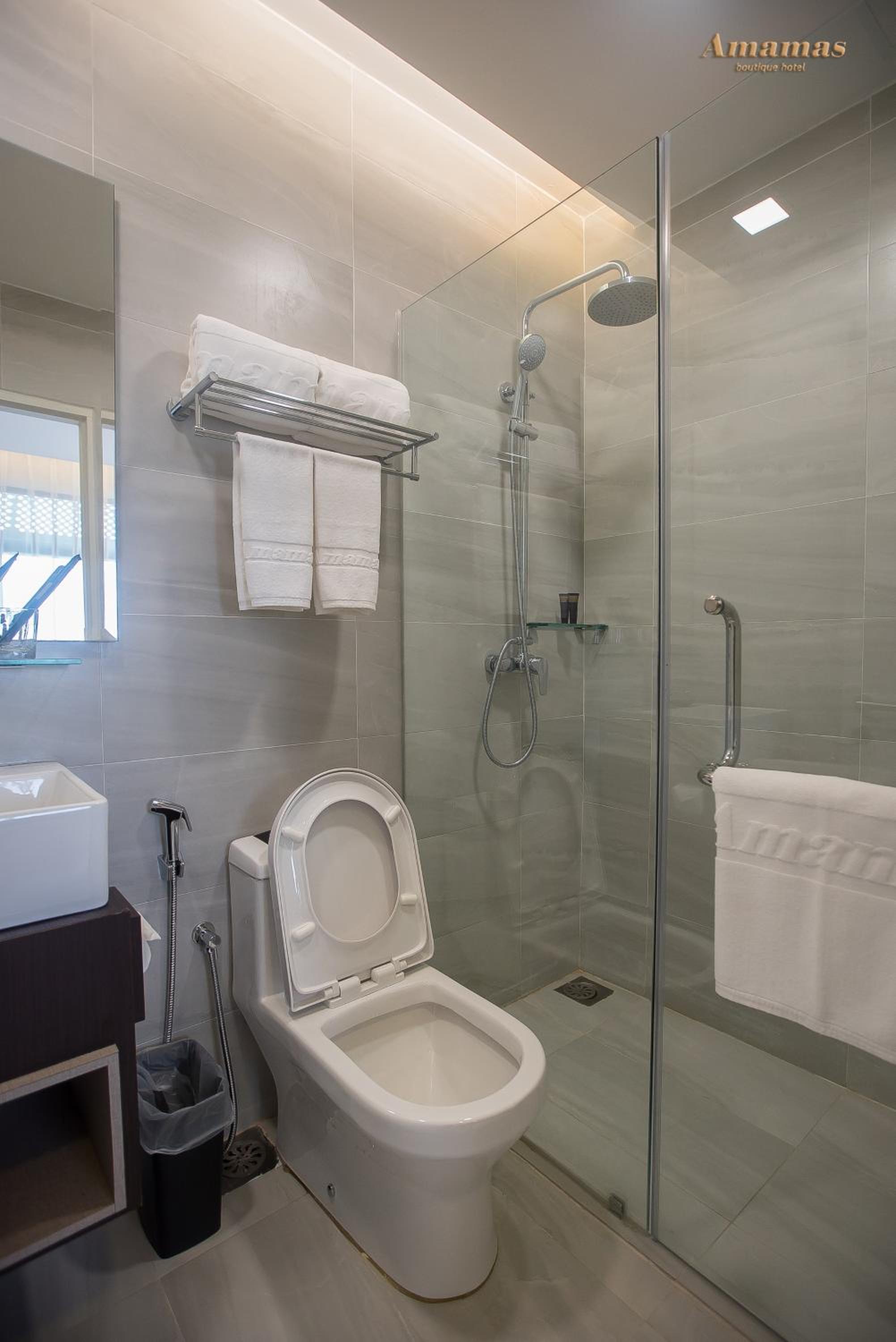 Twin Room without Window - Photo 8
