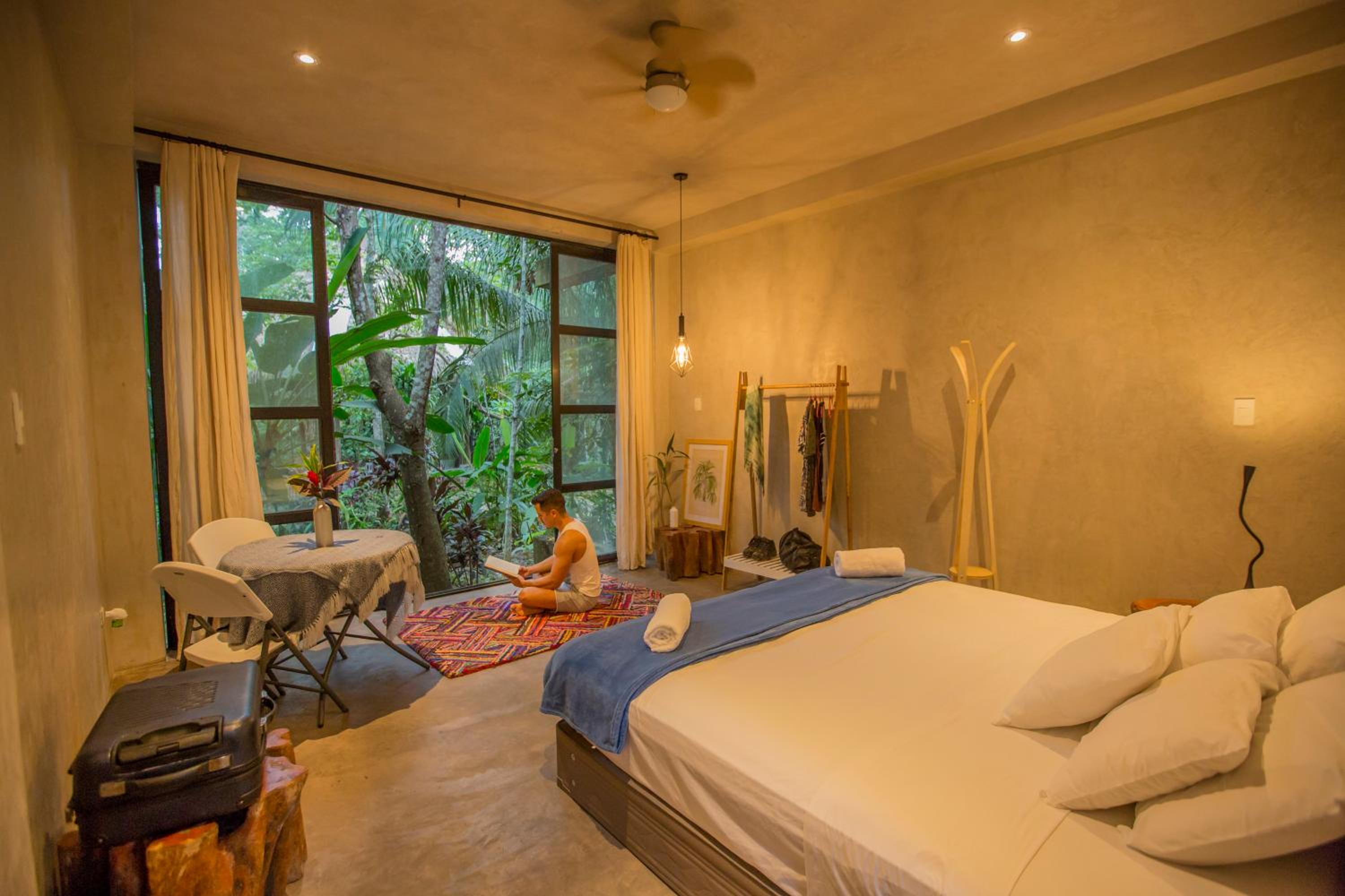 King Room with Garden View - Photo 6