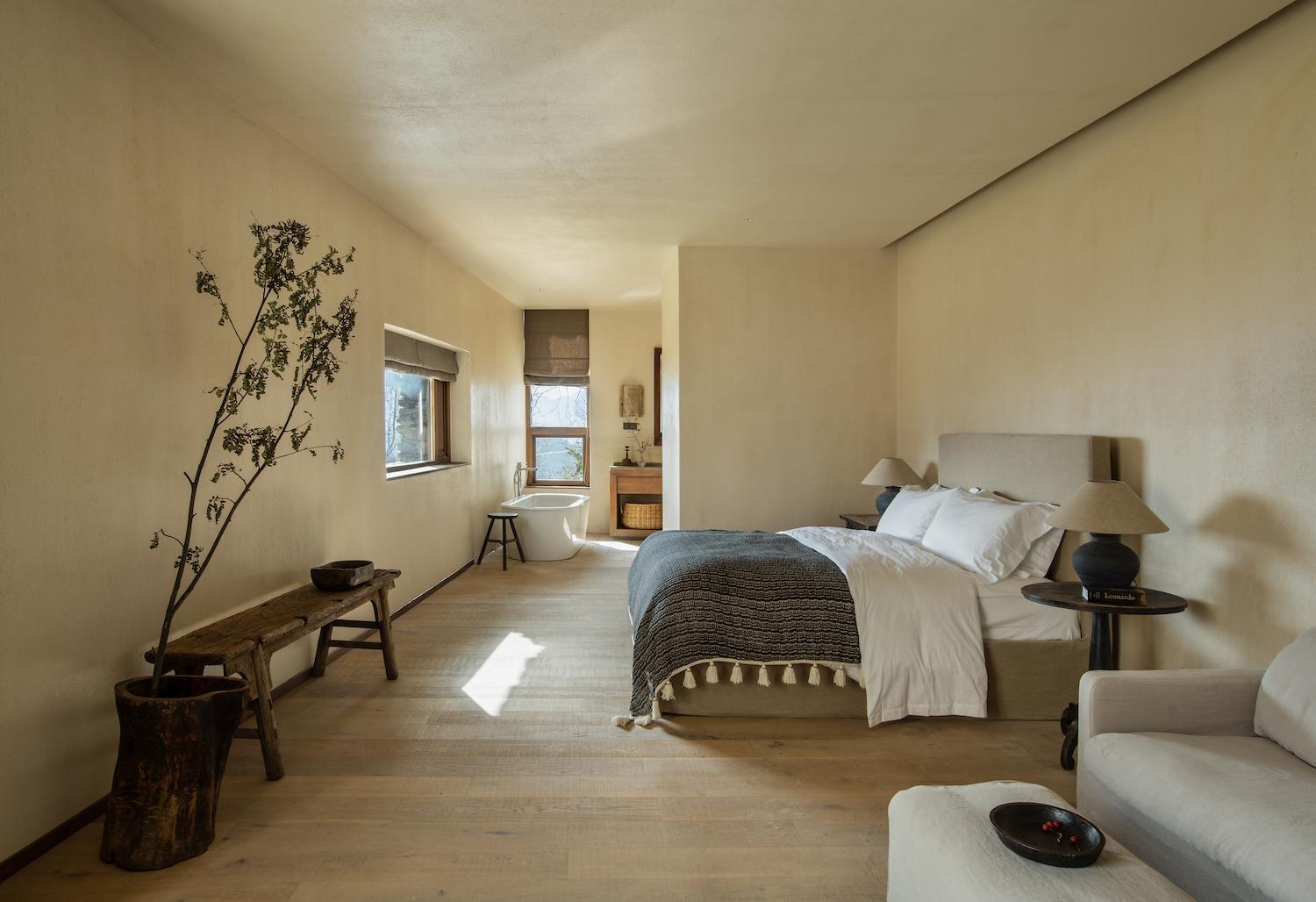 Double Room (Including Afternoon Tea and Good Night Dessert)
