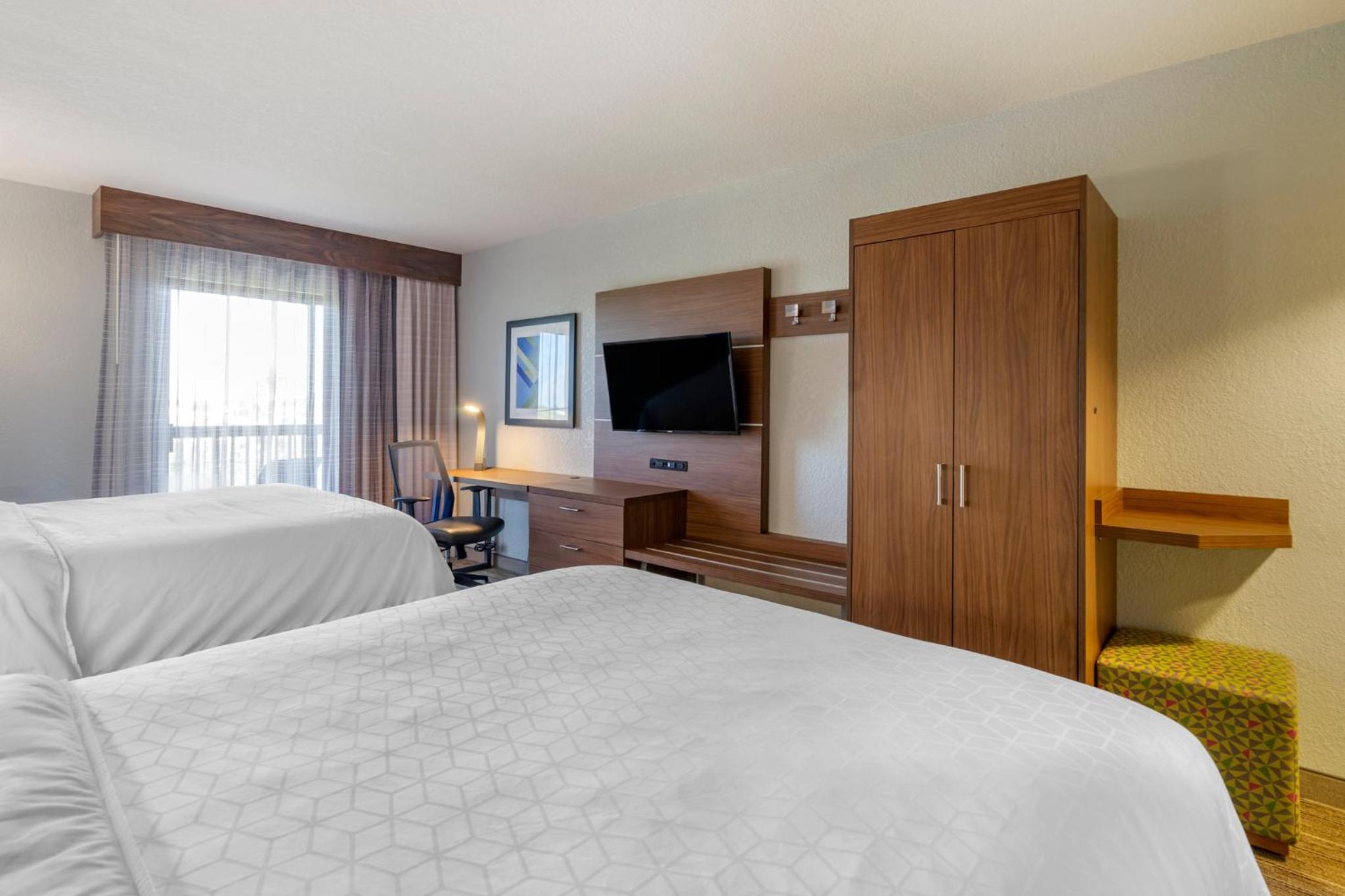 Standard Queen Room with Two Queen Beds and Balcony