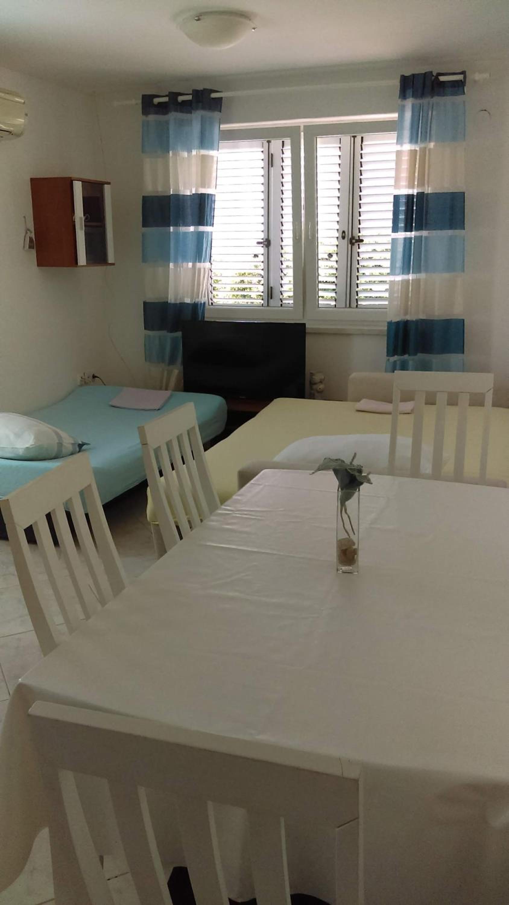 One-Bedroom Apartment with Garden View