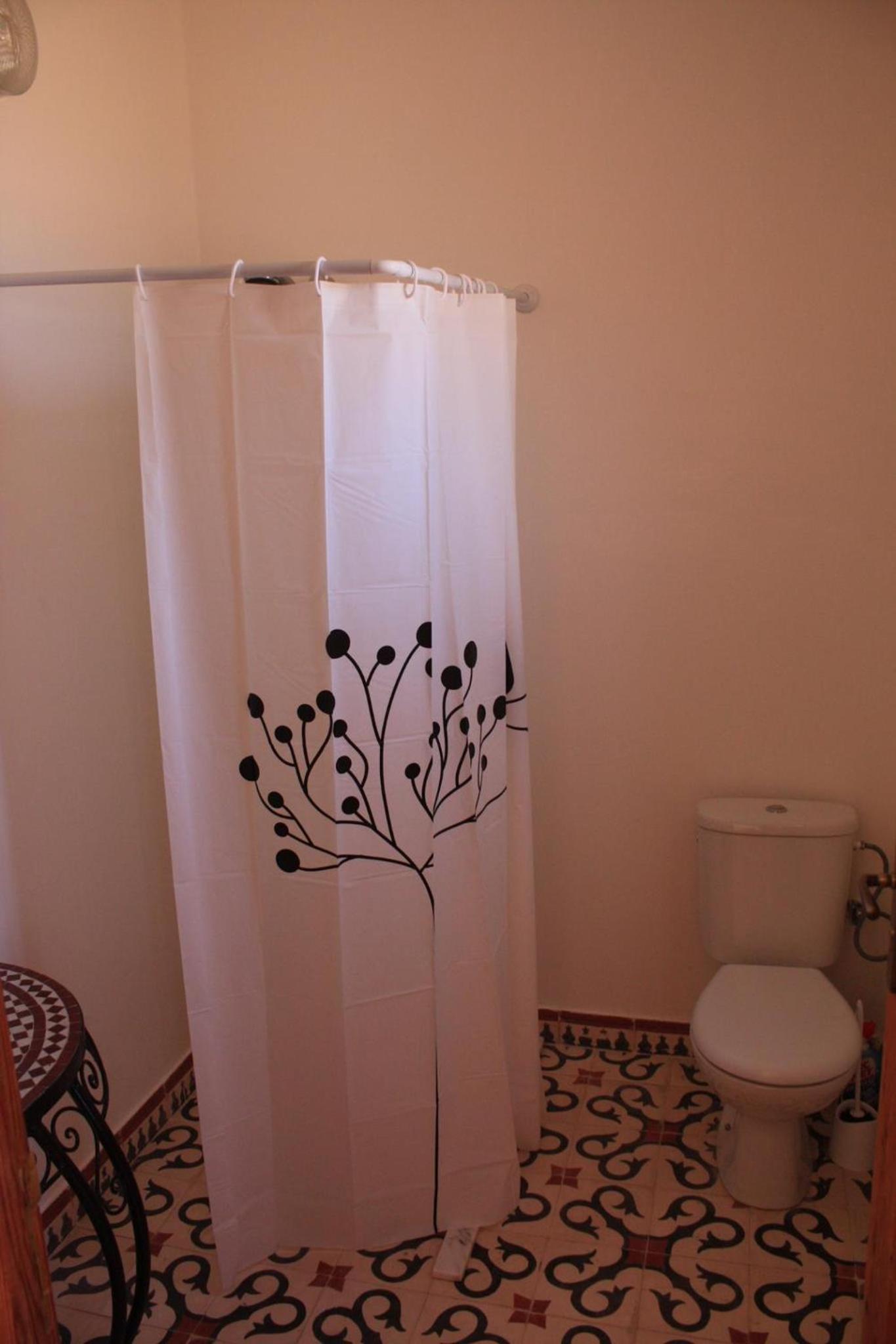 One-Bedroom Apartment - Photo 12