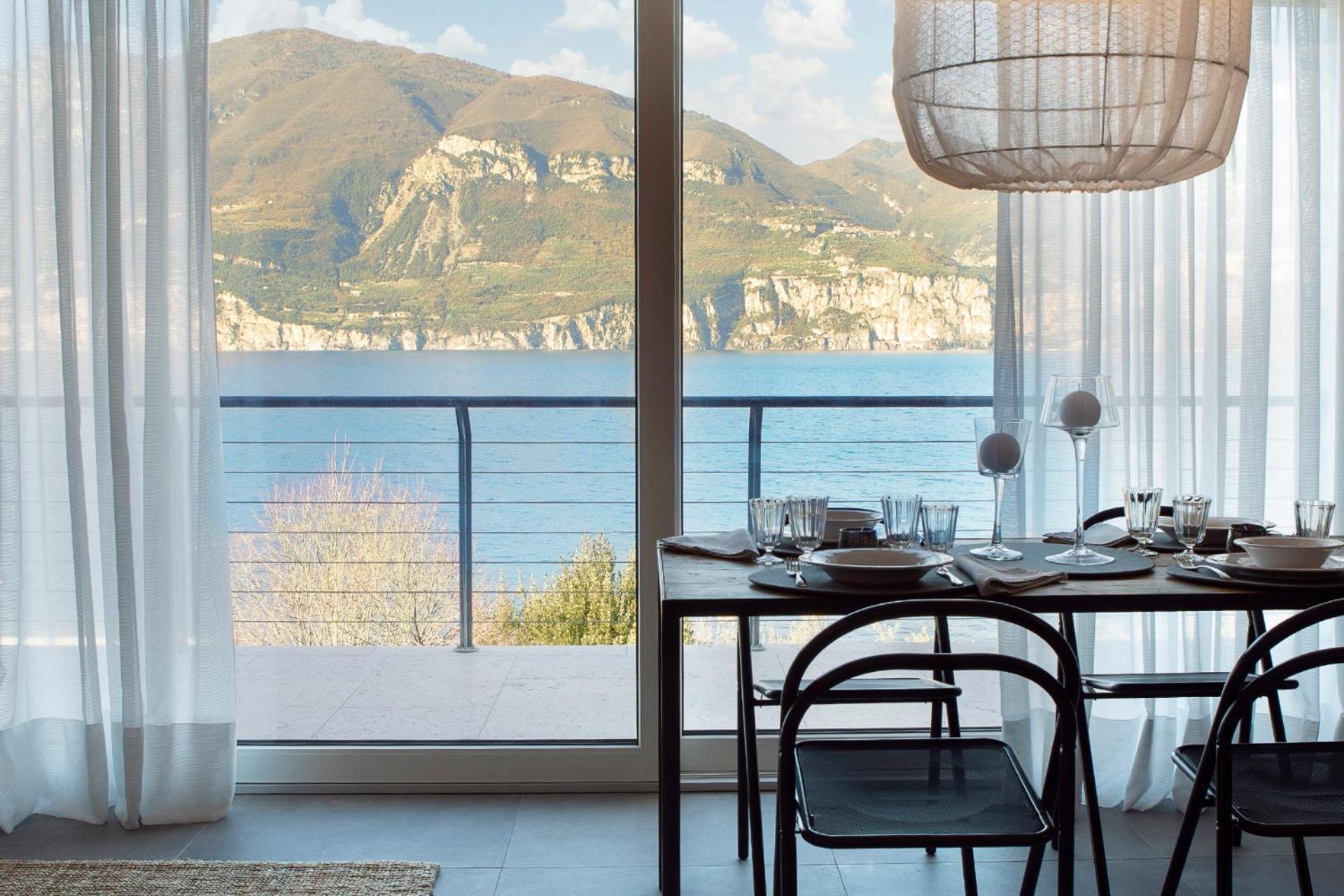 Comfort Studio with Lake View - Photo 17