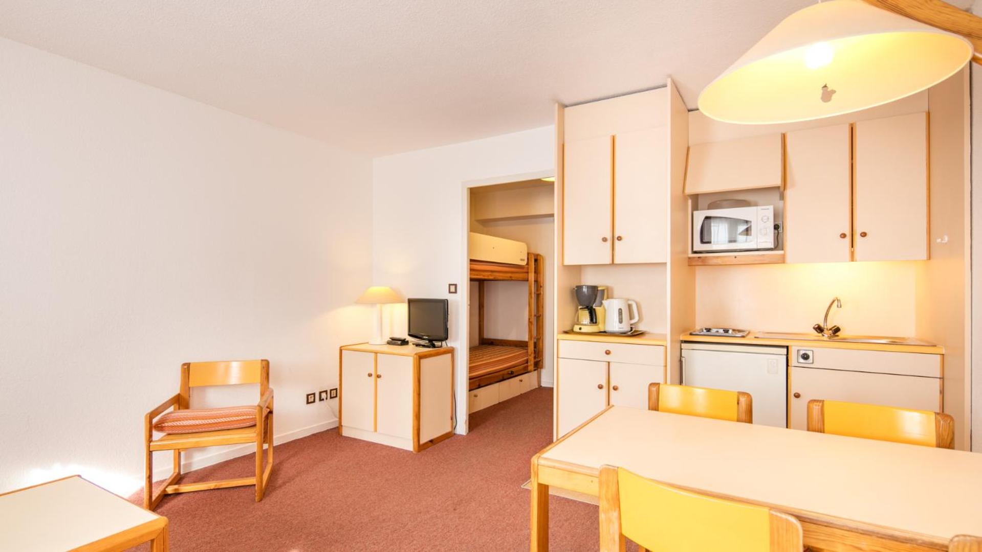 Studio (4 Adults) - Photo 17