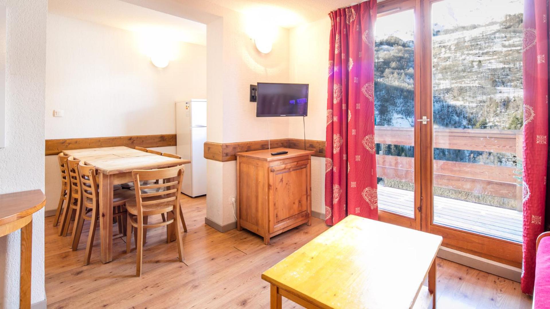 2 Bedroom Apartment with sleeping area for 7 people photo 2