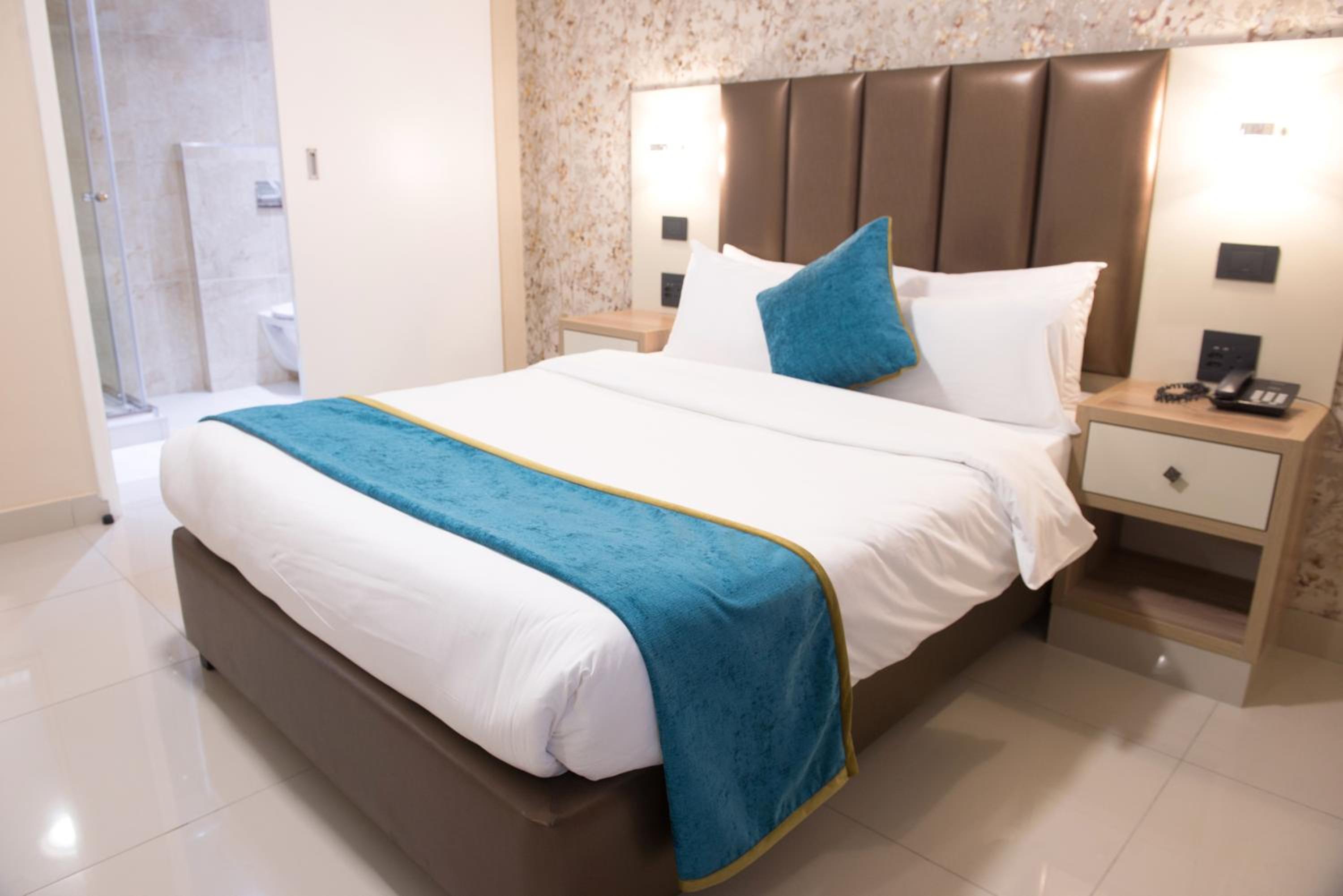 Standard Double Room - Photo 1