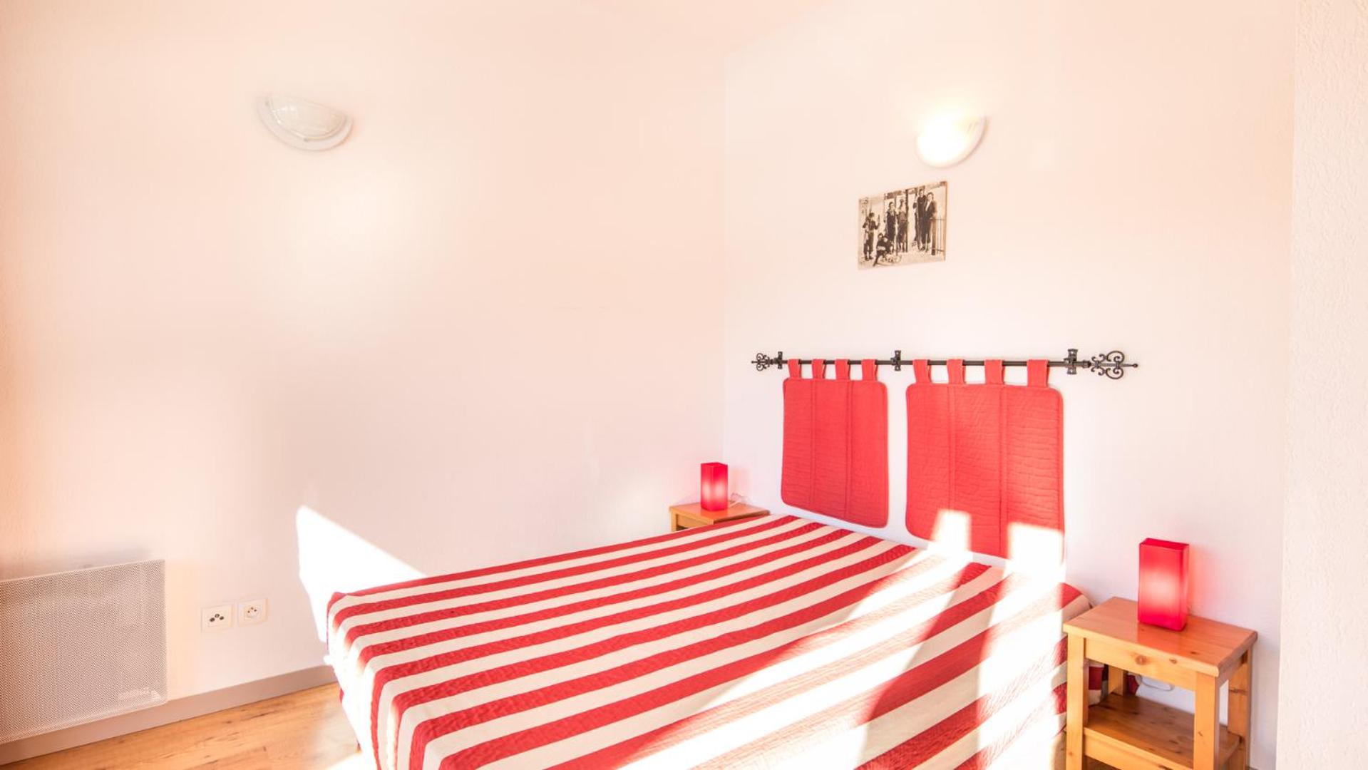 1 Bedroom Apartment with sleeping area for 6 people