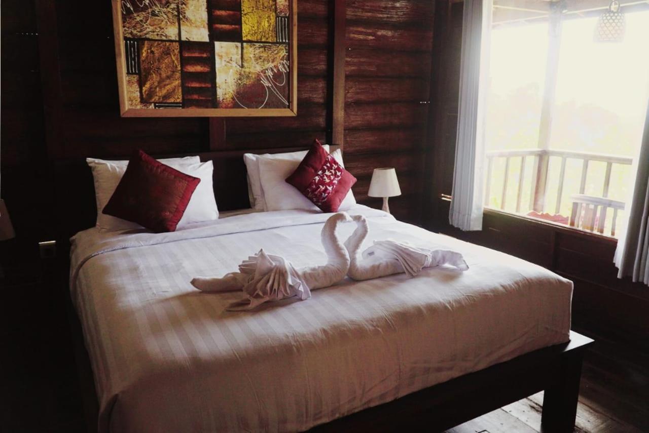 King Room with Pool View - Photo 1