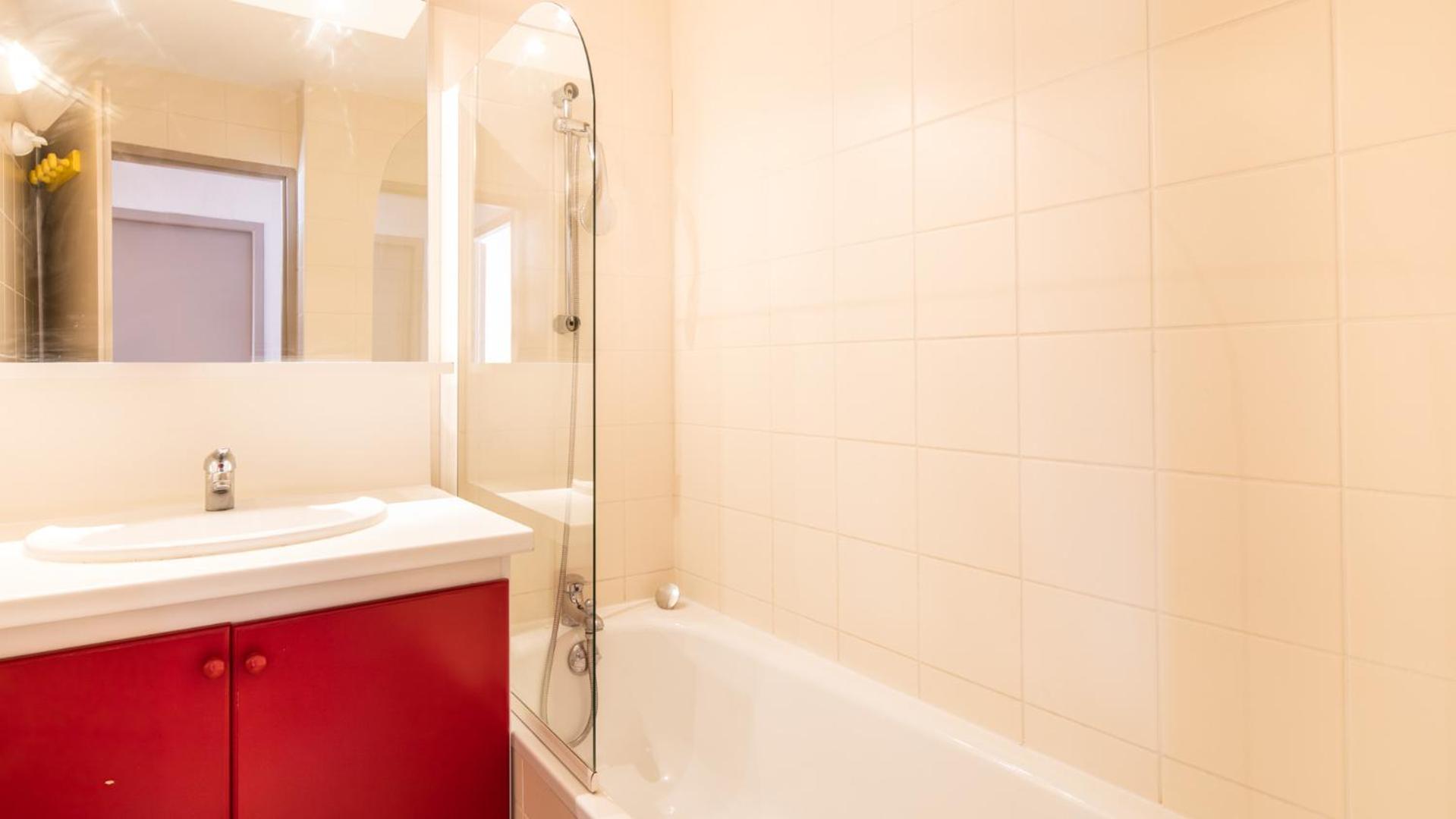 2 Bedroom Apartment with sleeping area for 8 people photo 3