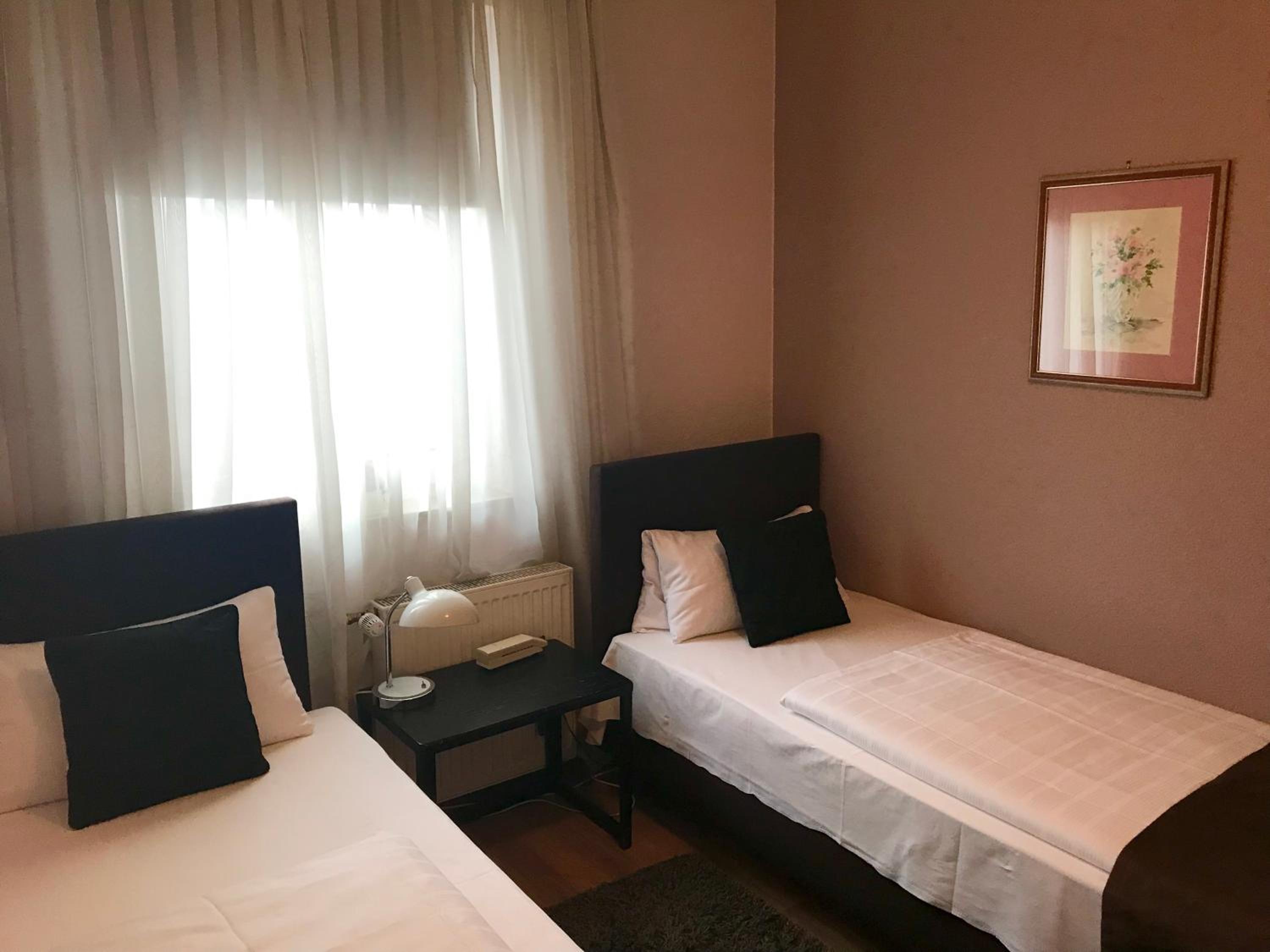 Standard Twin Room photo 1
