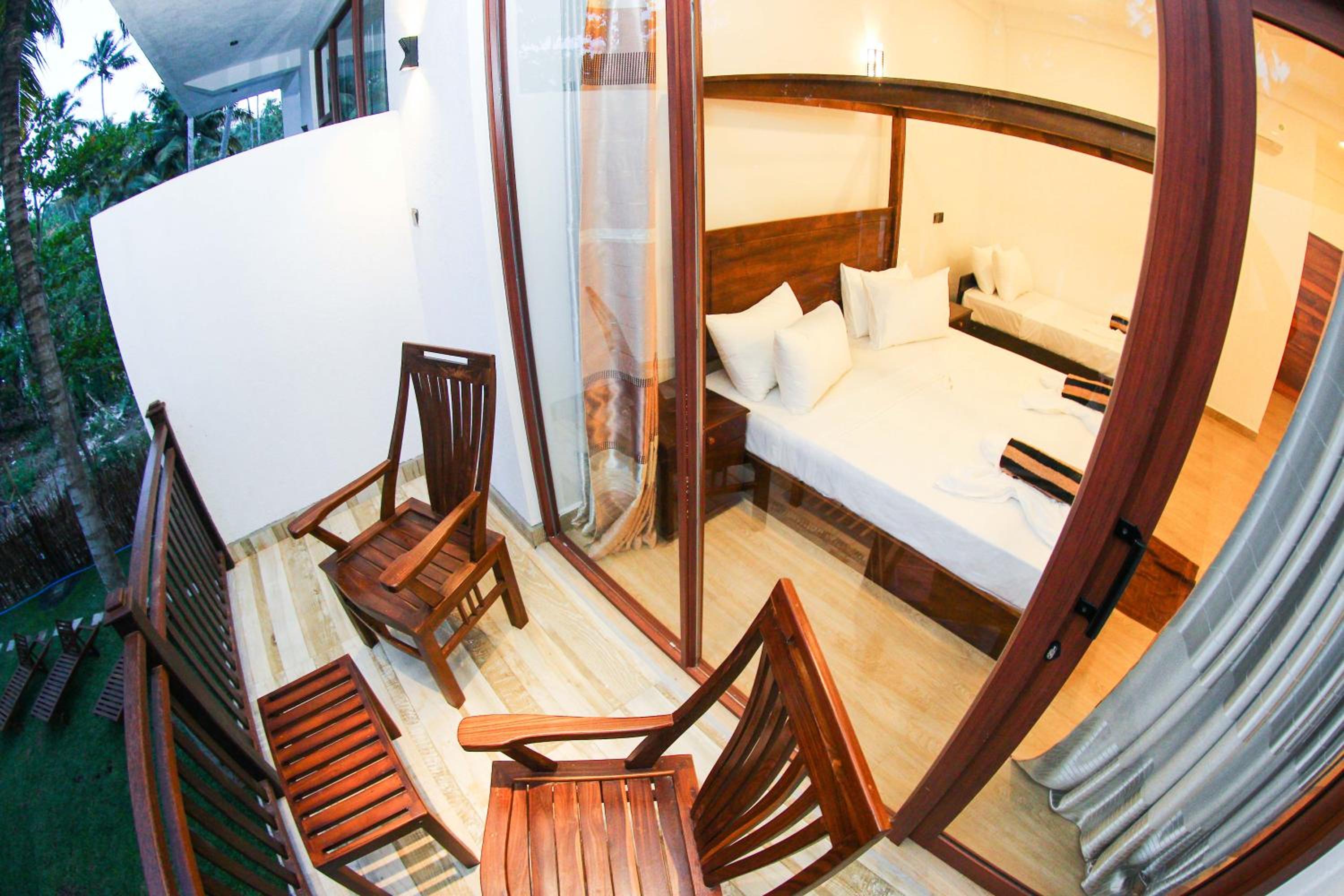 Deluxe Triple Room photo 3