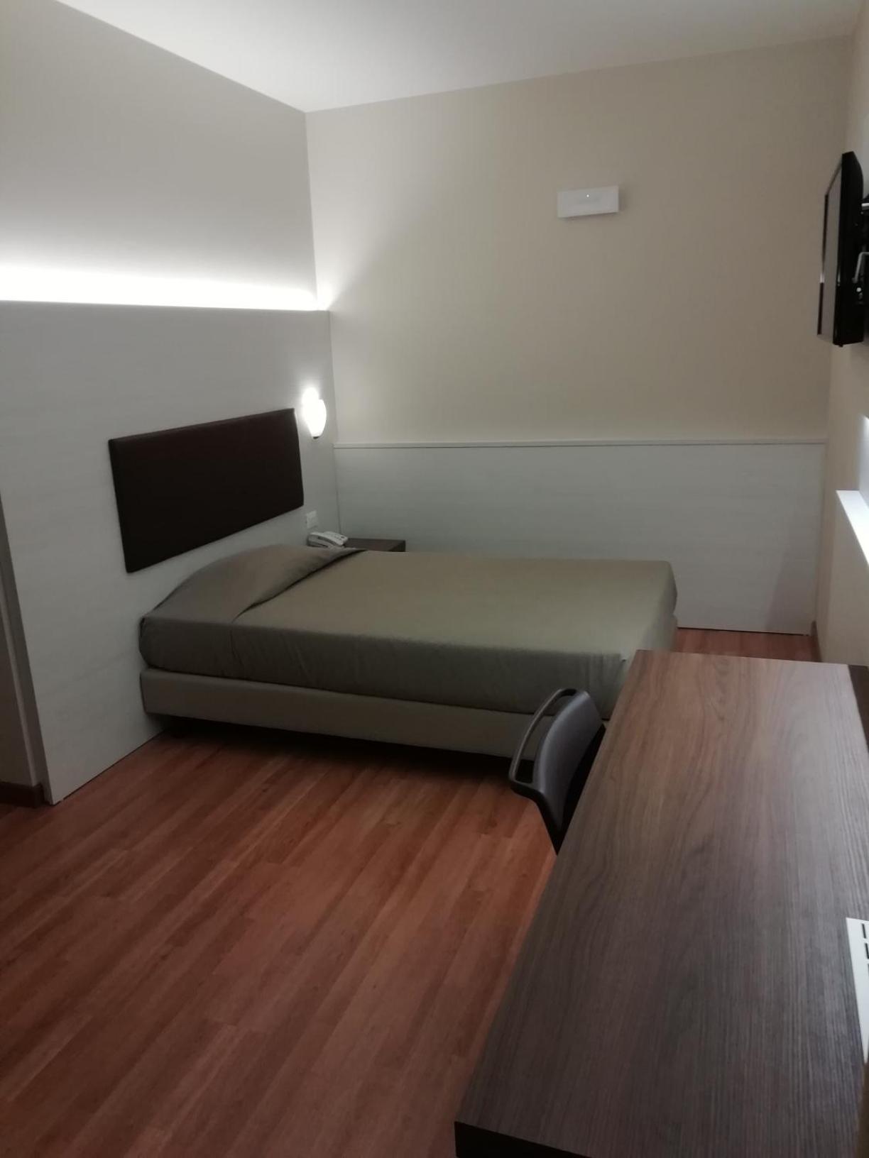 Single Room photo 1