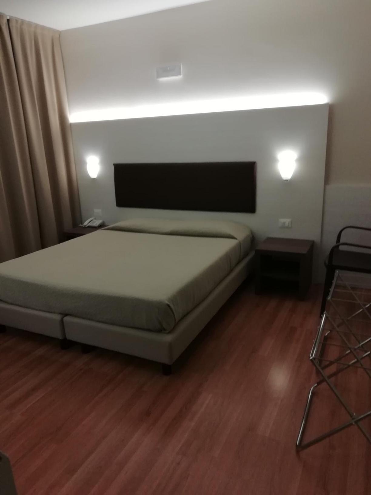 Double Room - Photo 1