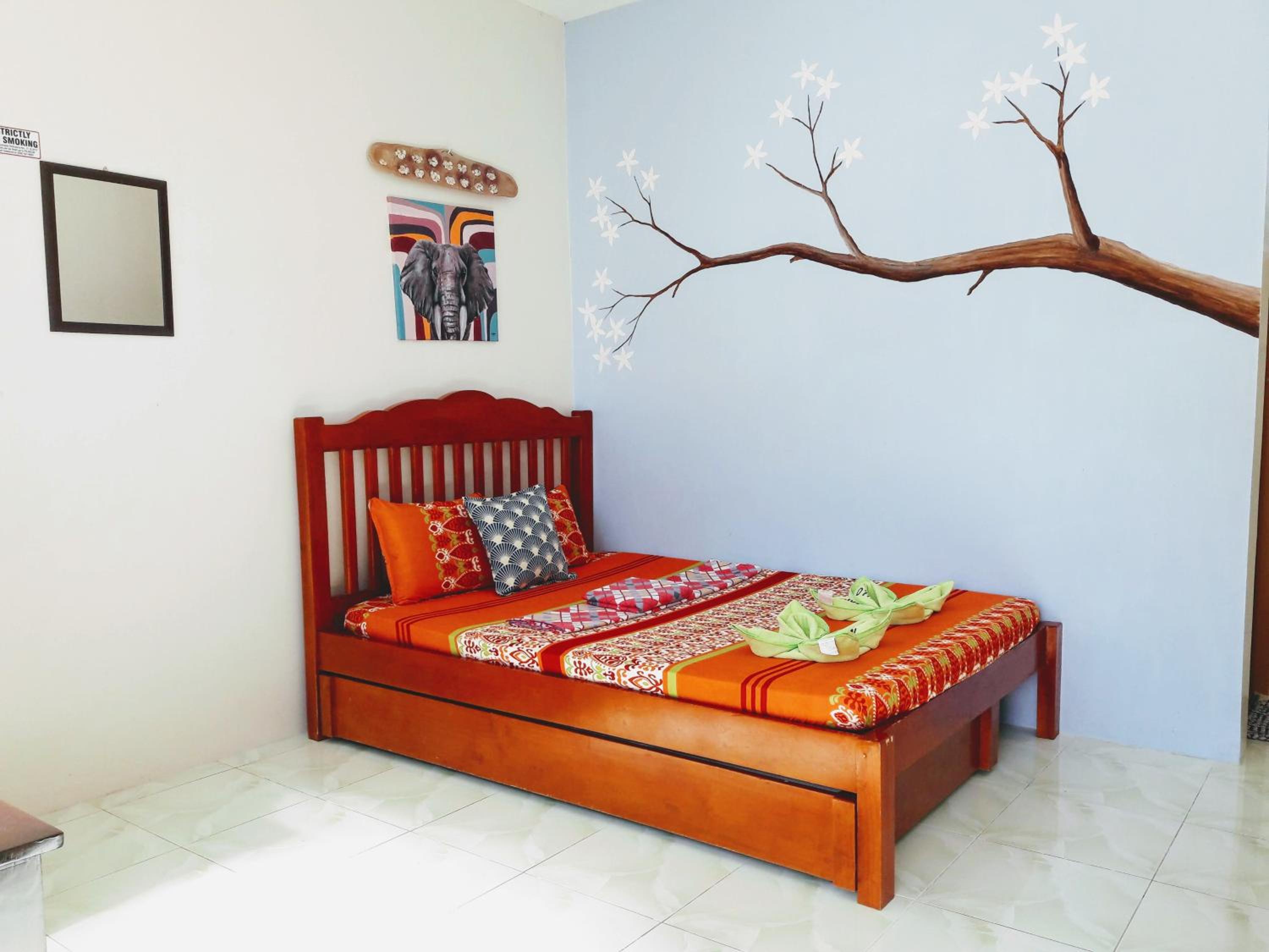 Double Room with Private Bathroom - Photo 27