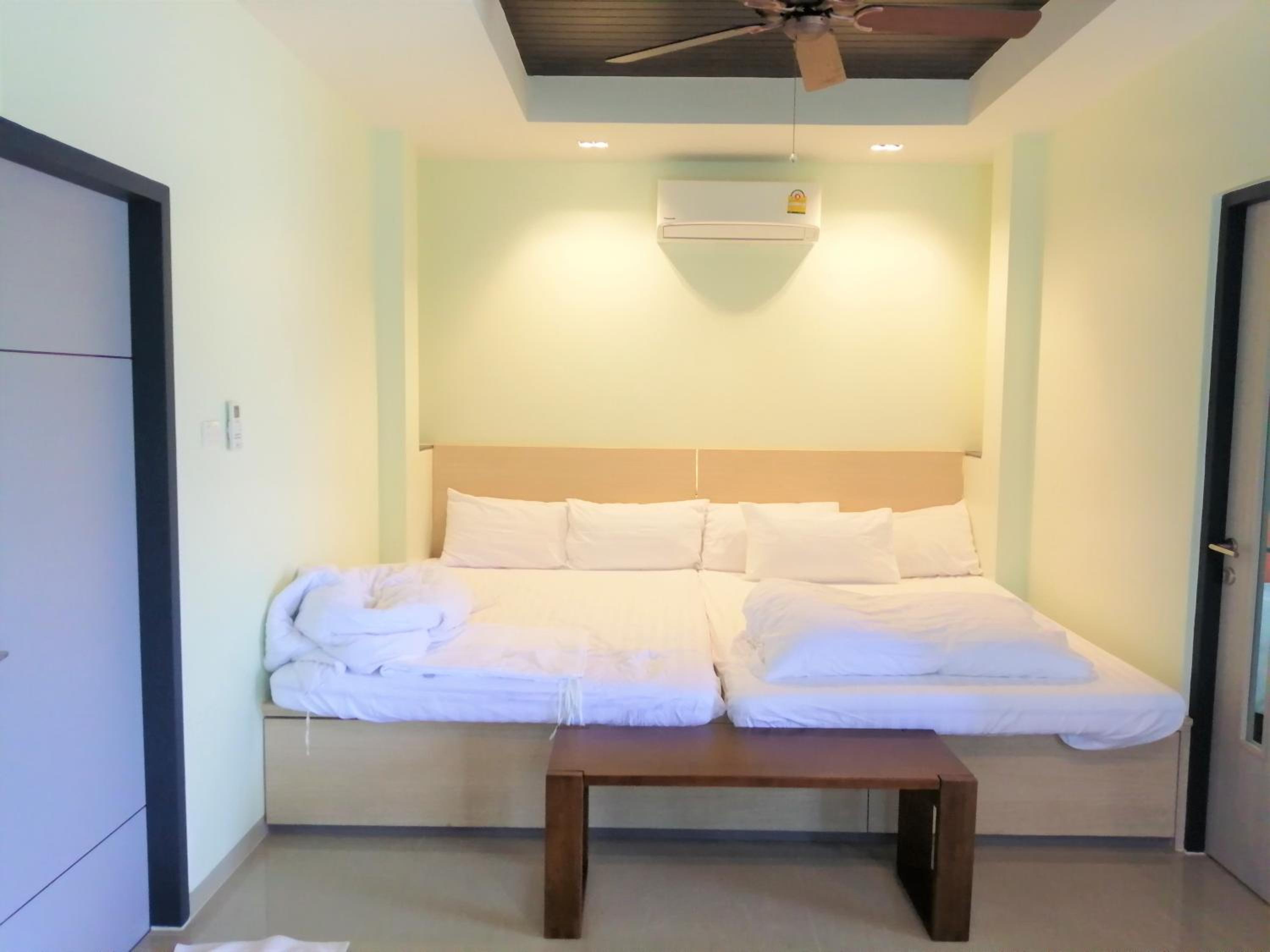King Suite With Pool View photo 3