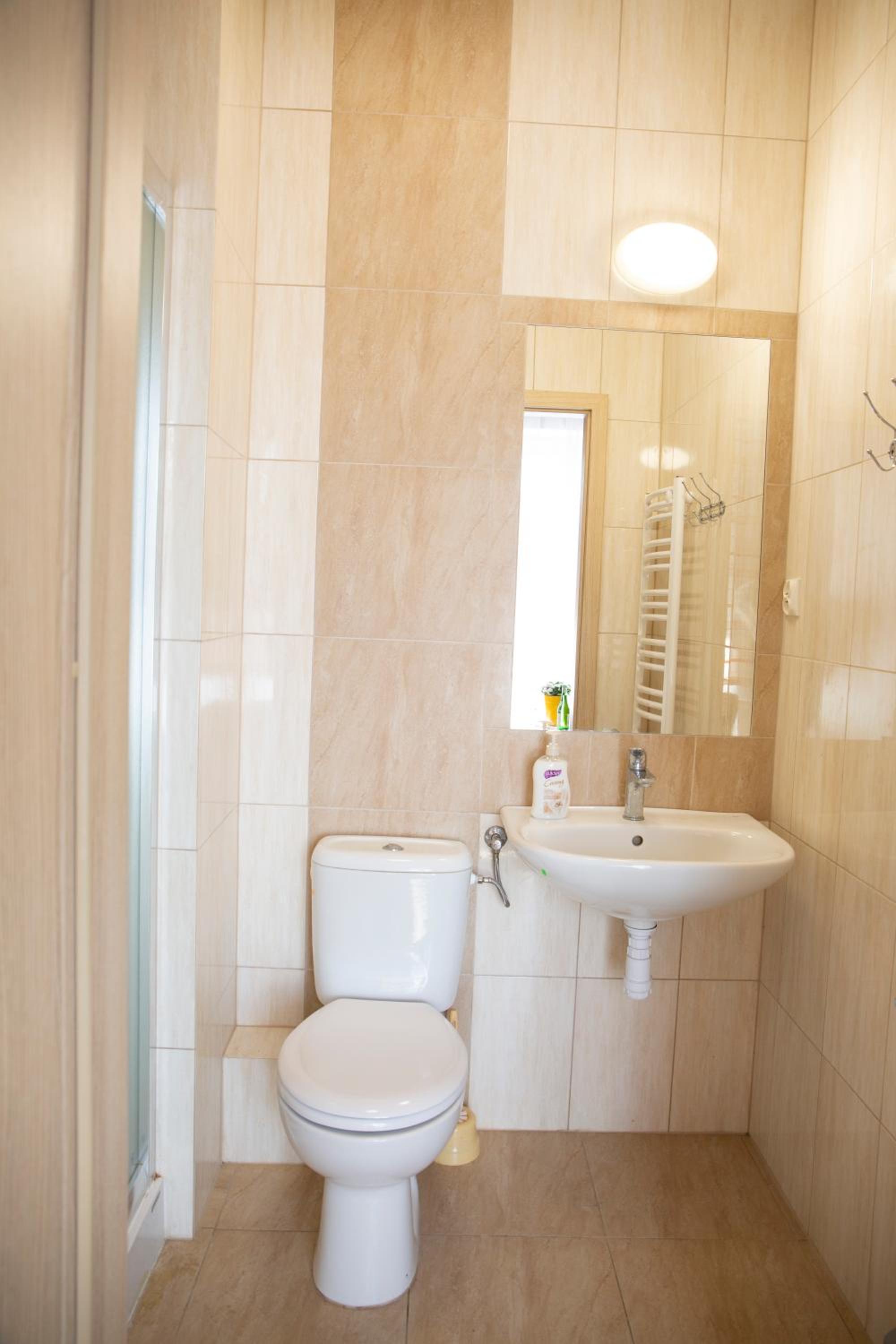 Triple Room with Private Bathroom - Photo 1