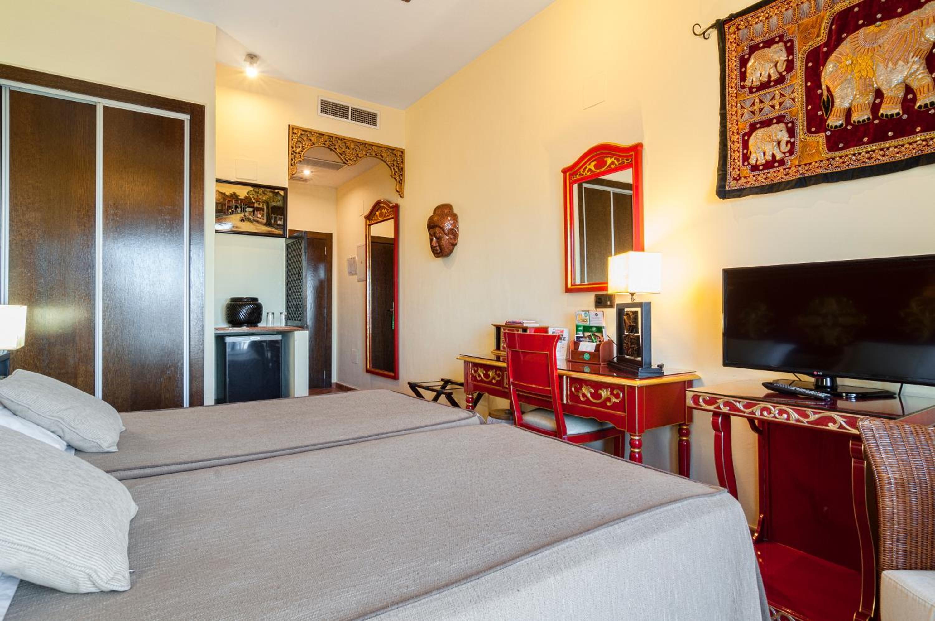 Economy Comfort Twin Room