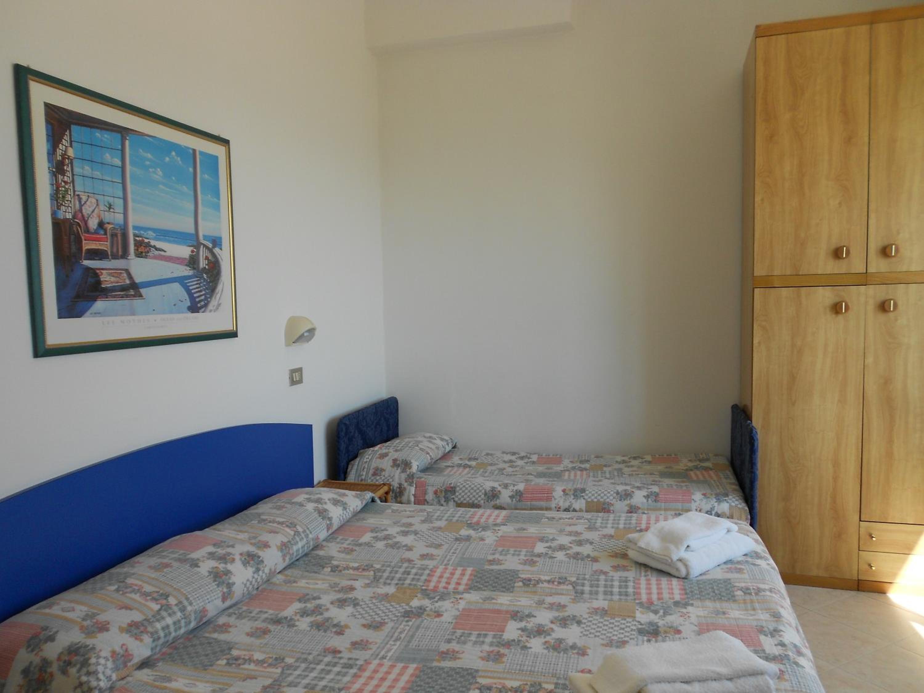 Economy Triple Room